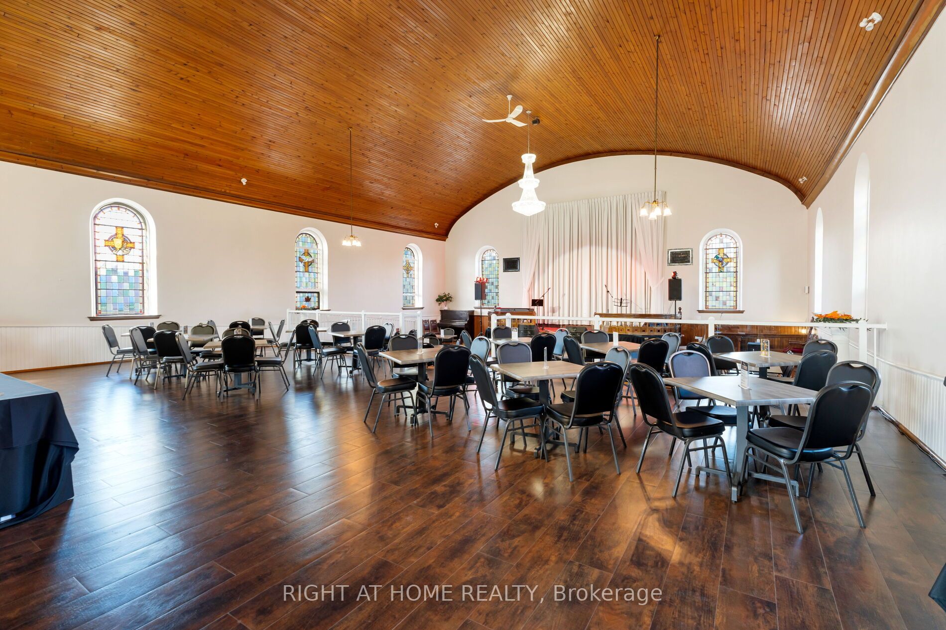 19 Albert Street Property Photo 8