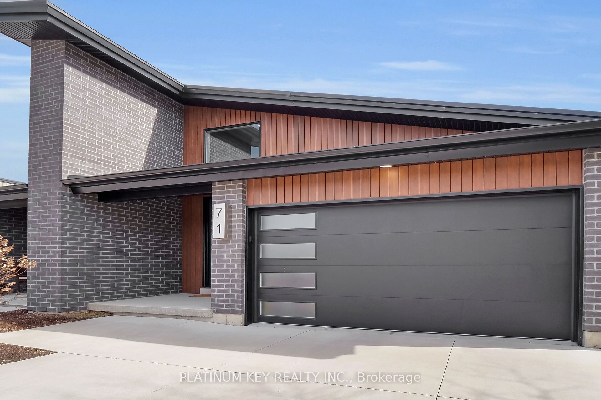 71 Clara Crescent Property Photo