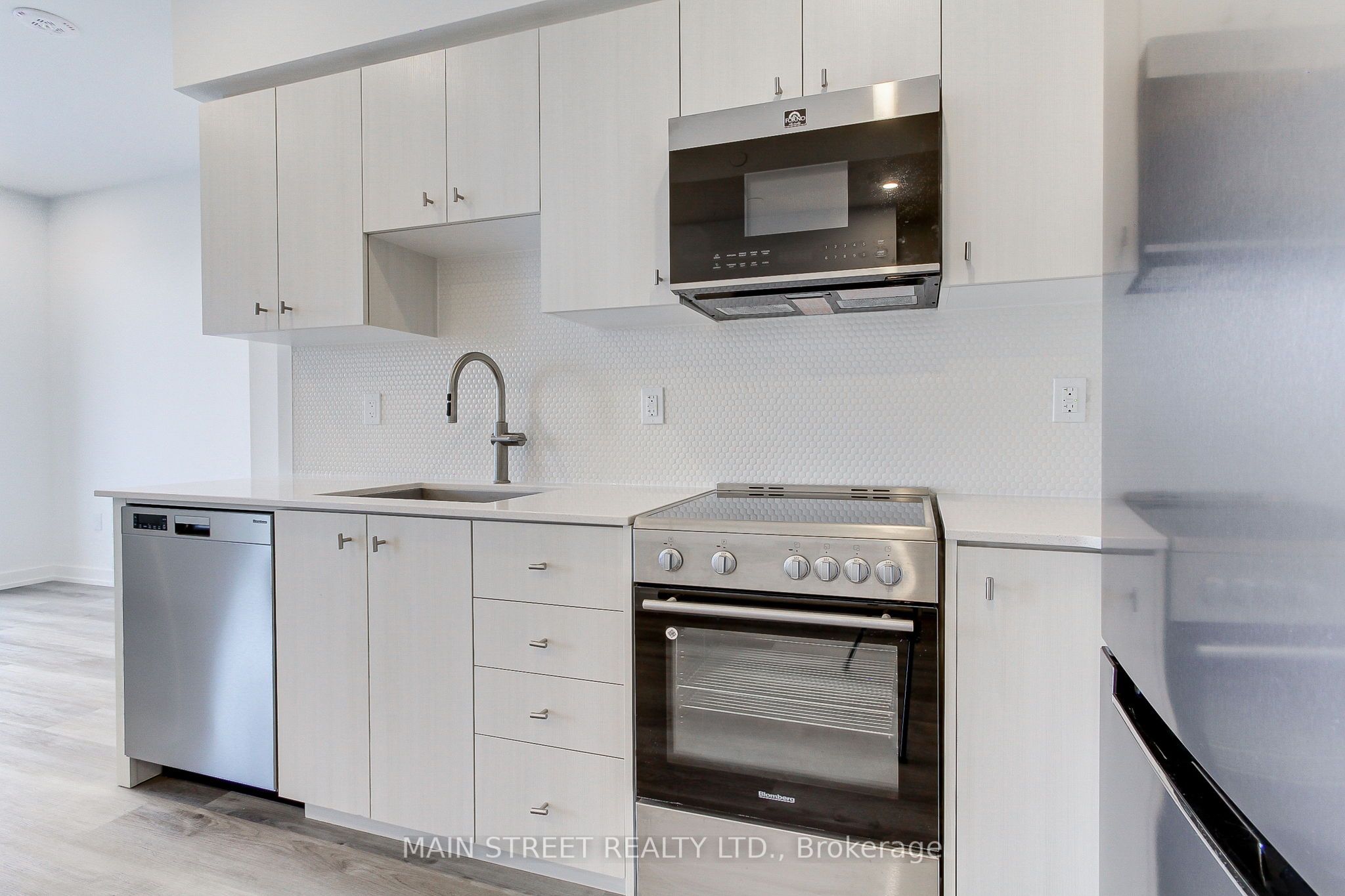 15 Wellington Street S 2204 Property Photo 6