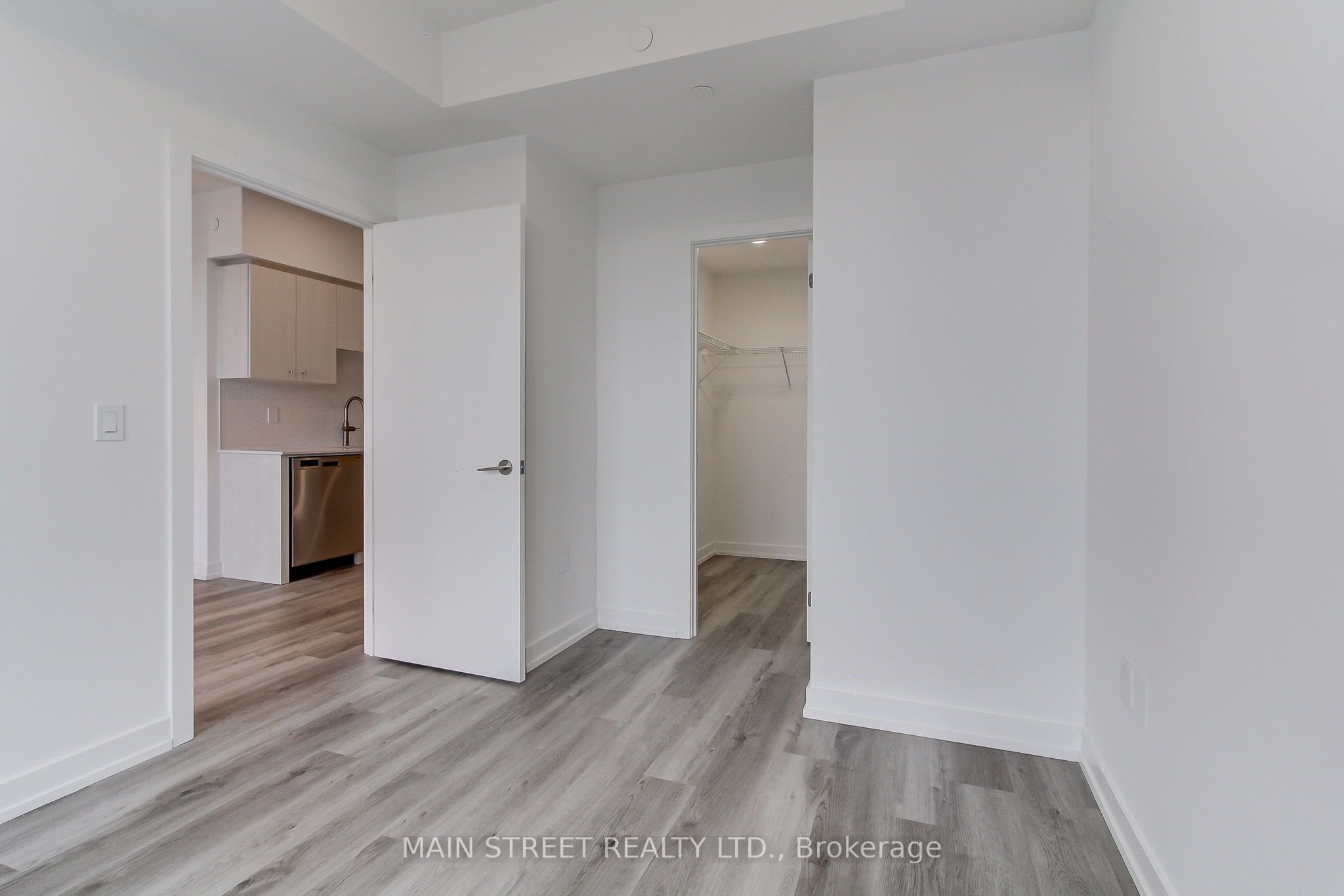 15 Wellington Street S 2204 Property Photo 15