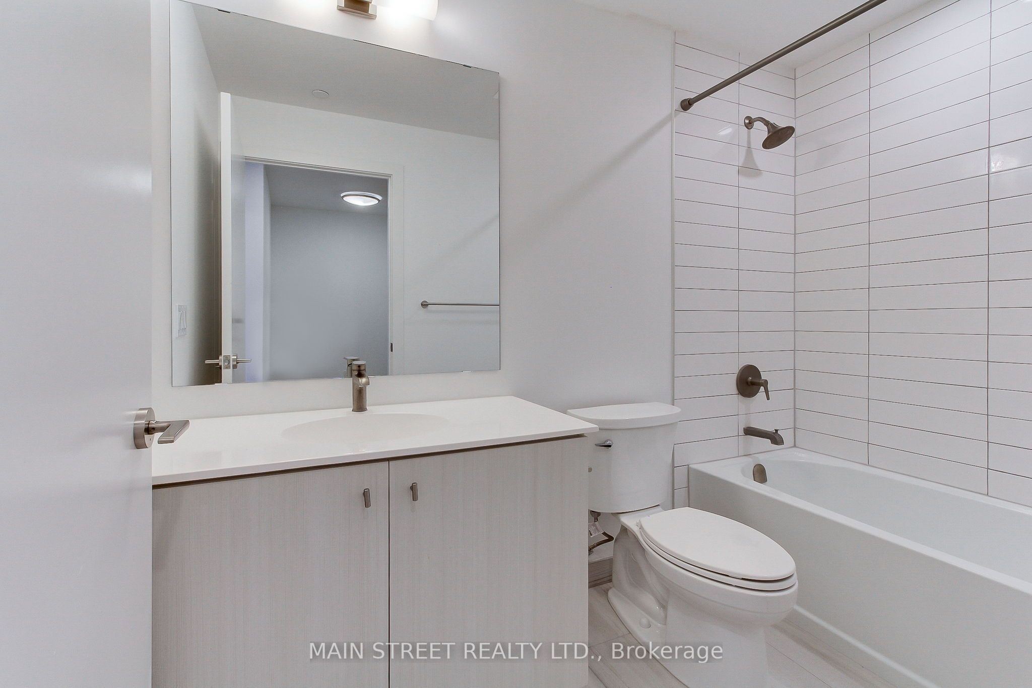 15 Wellington Street S 2204 Property Photo 17