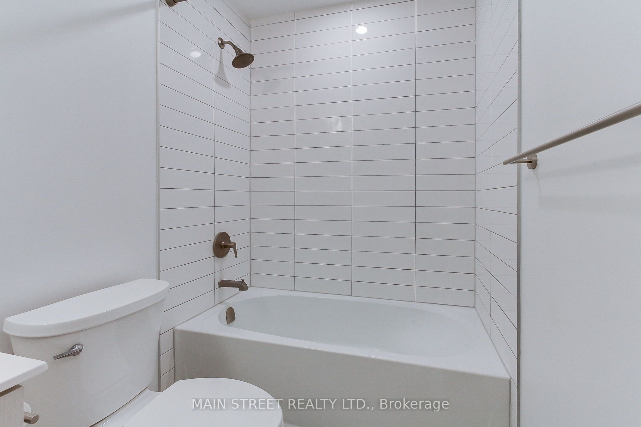 15 Wellington Street S 2204 Property Photo 18