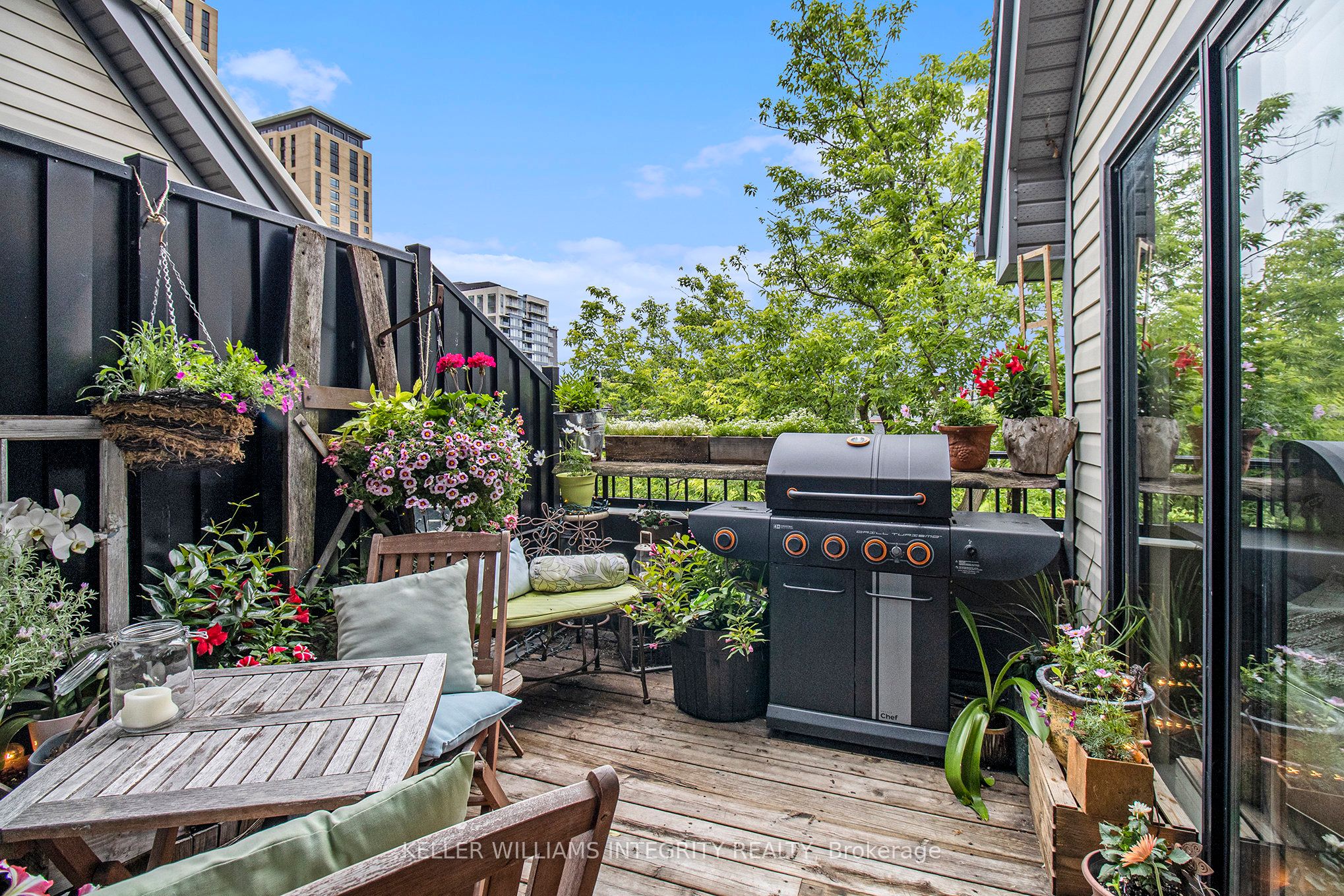 #303 - 95 Beech Street Property Photo 25
