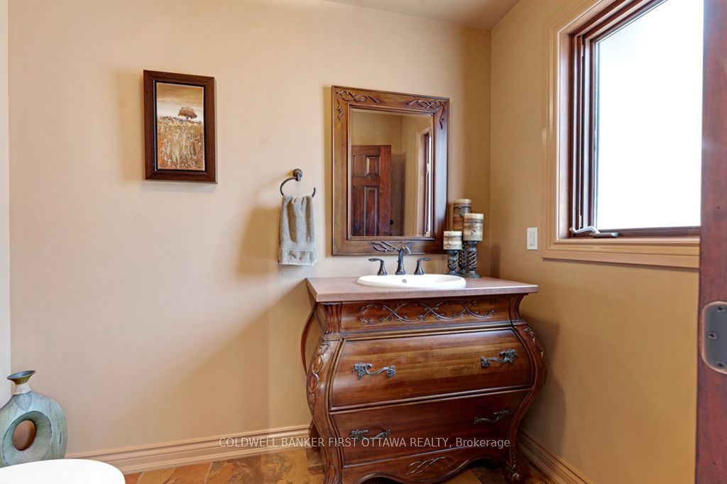 206 Deerwood Drive Property Photo 7