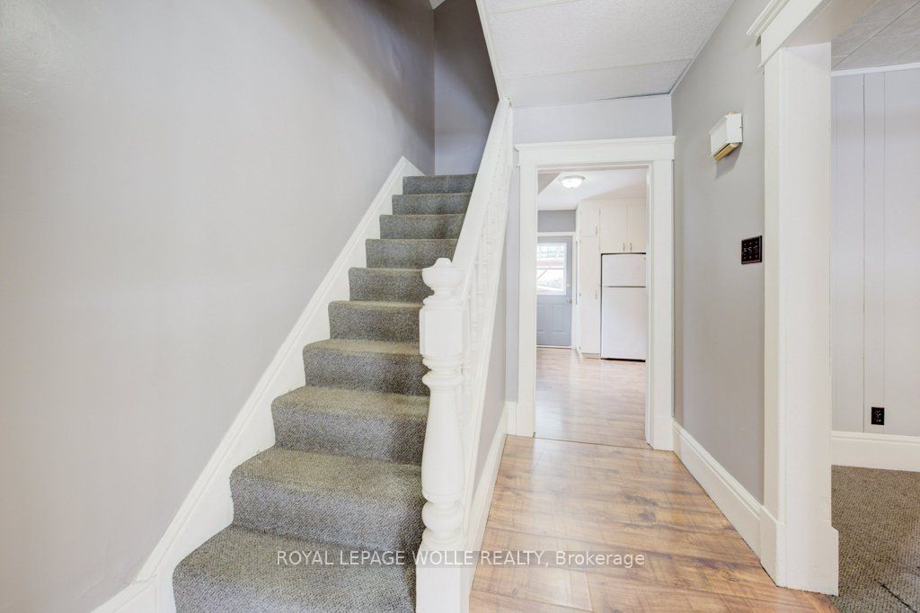 282 Douro Street Property Photo 9