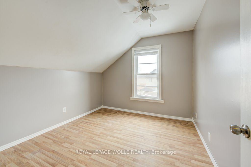 282 Douro Street Property Photo 25