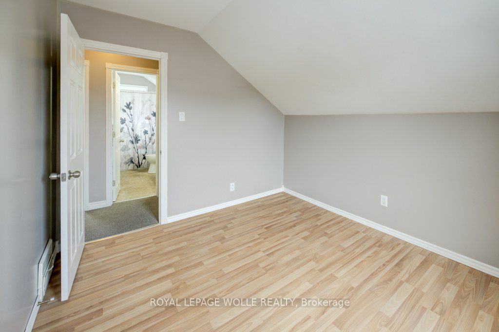 282 Douro Street Property Photo 26