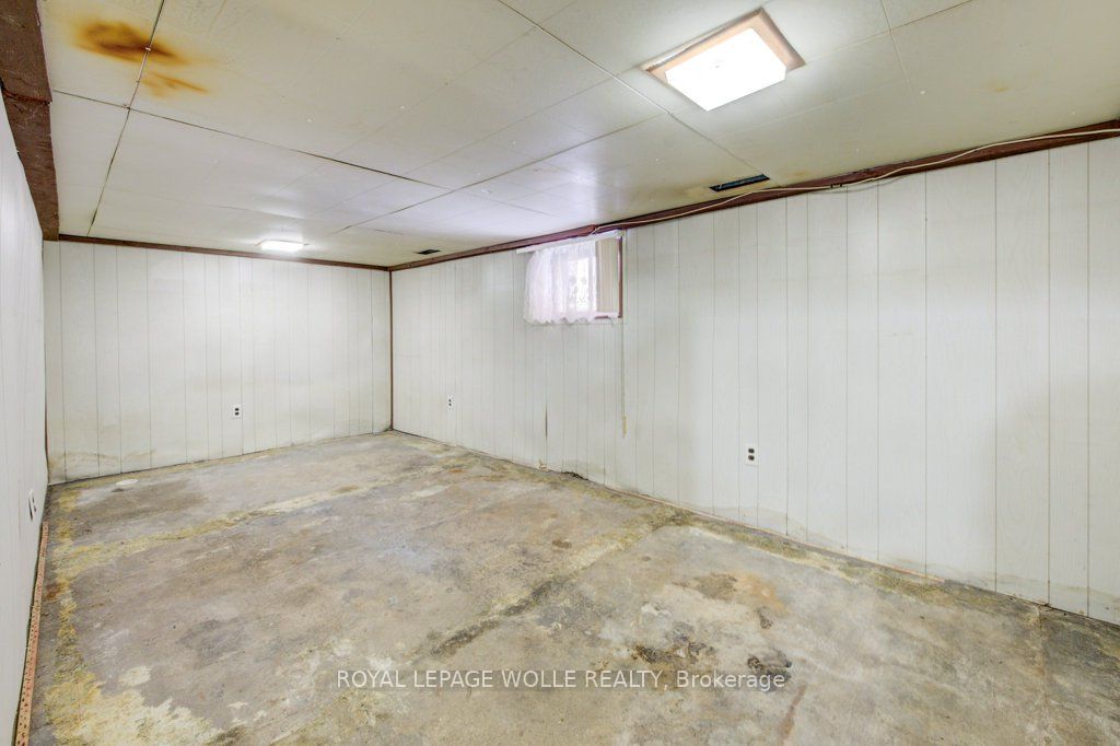 282 Douro Street Property Photo 30