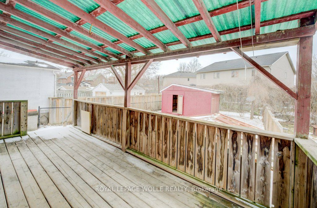 282 Douro Street Property Photo 32