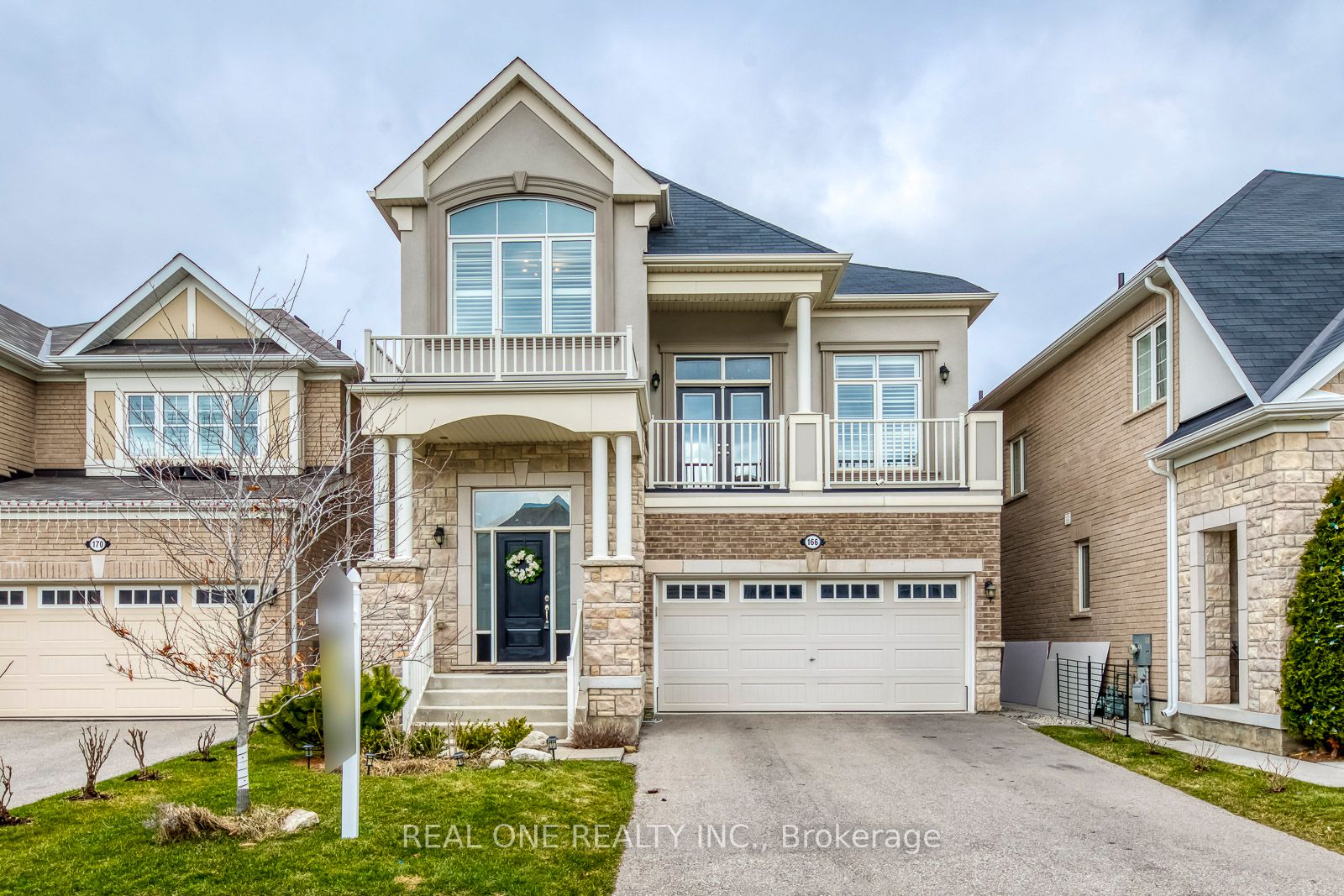 166 Stillwater Crescent Property Photo 1