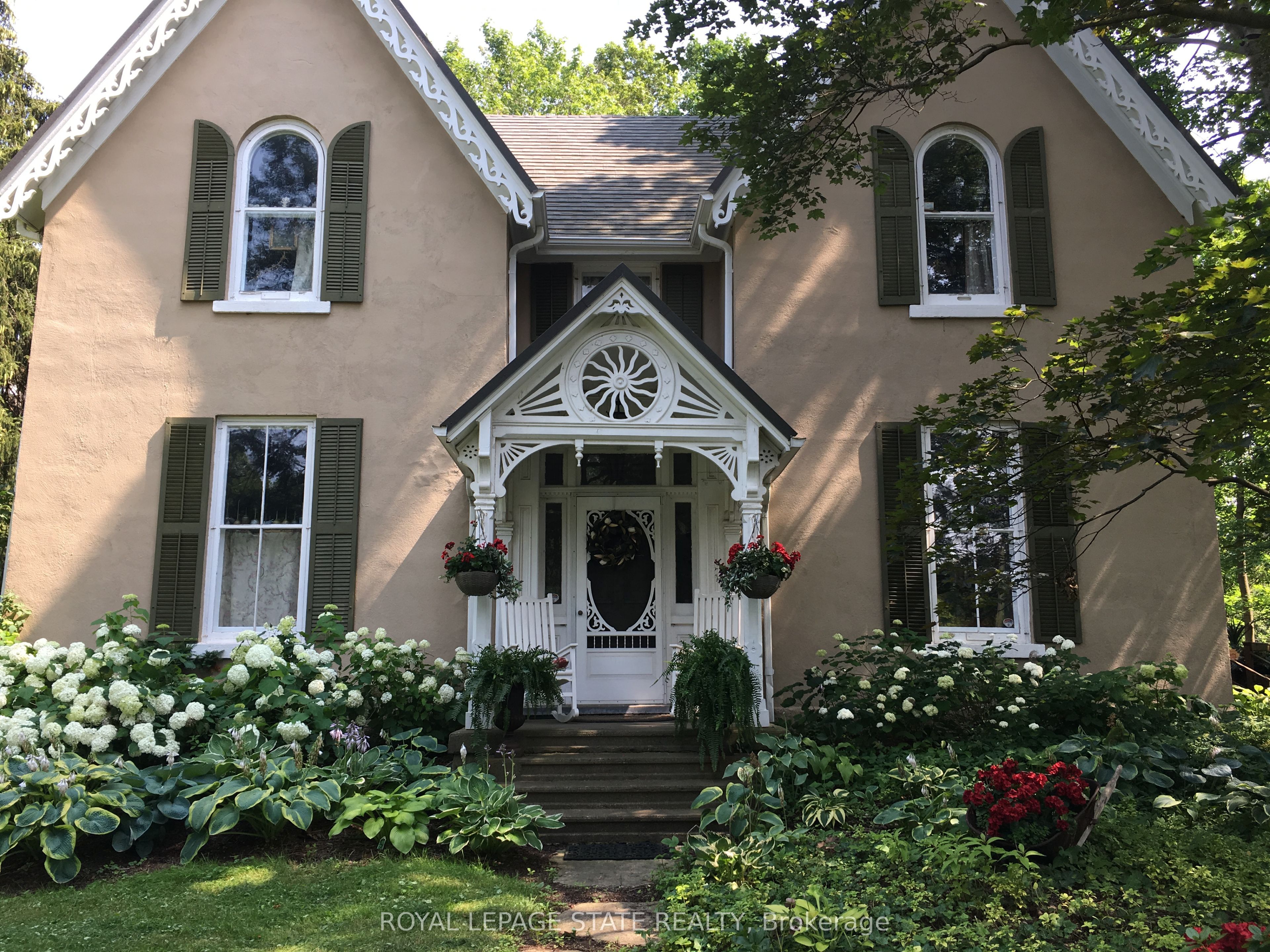 340 Dundas Street Property Photo 1