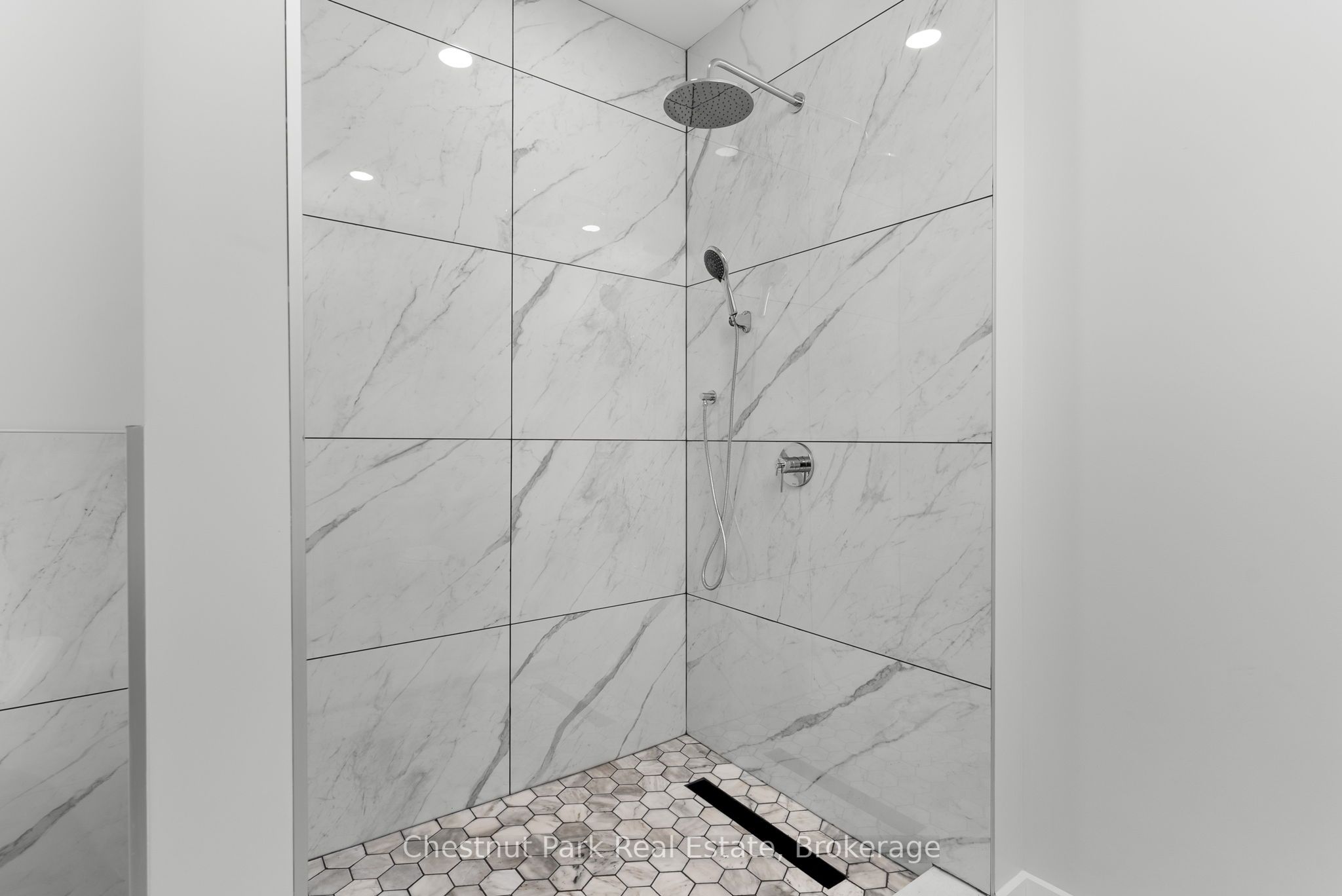 24 Aspen Lane Property Photo 17