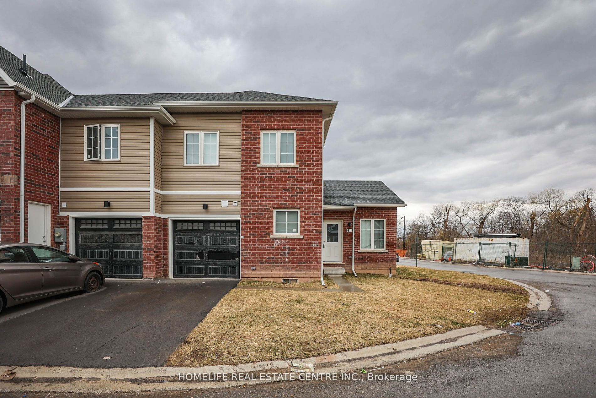 #28 - 41 Waterleaf Trail Property Photo 1