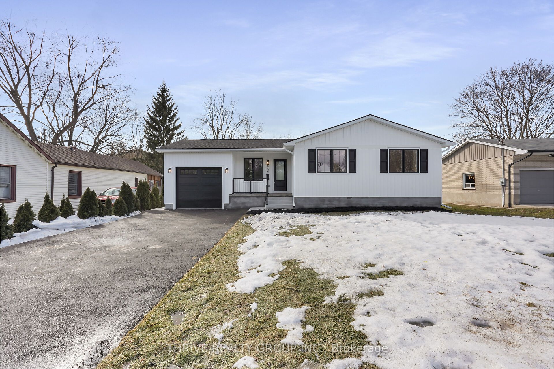 564 Dewan St Property Photo