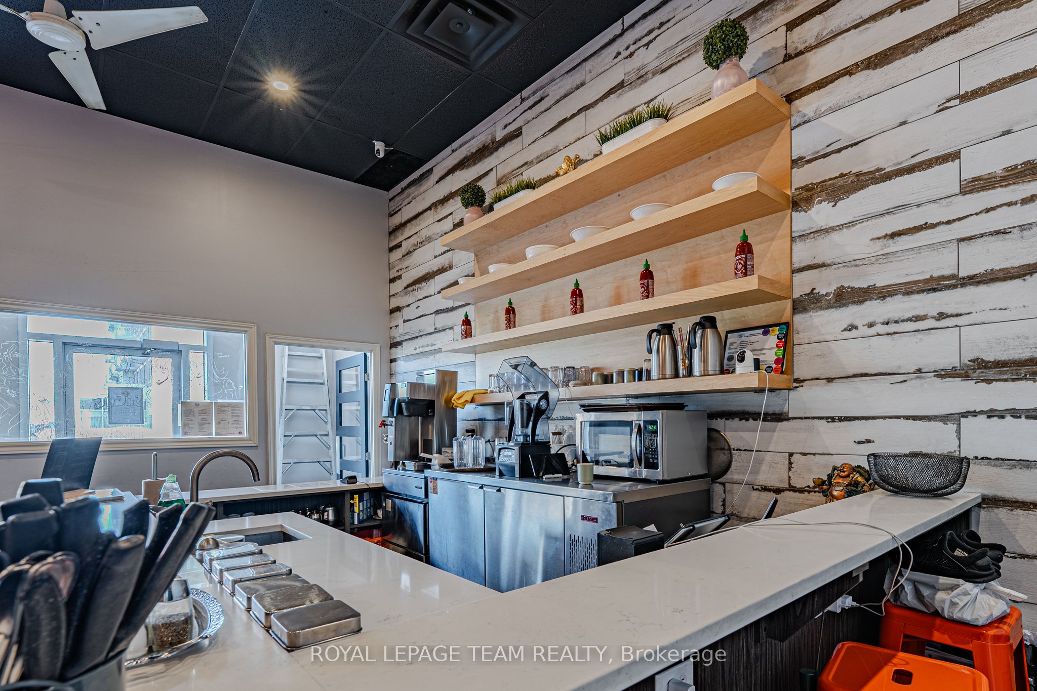 #3 - 1691 Merivale Road Property Photo 12