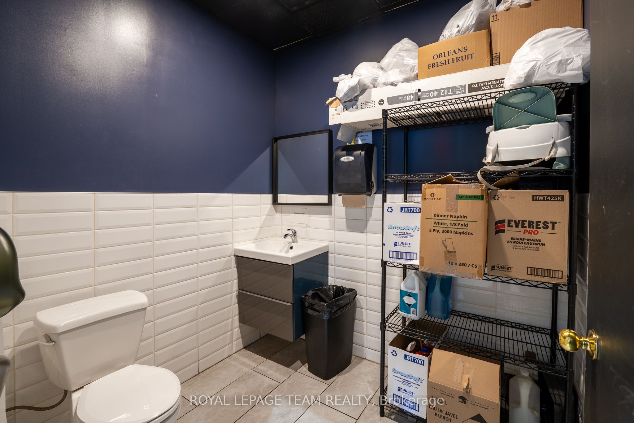 #3 - 1691 Merivale Road Property Photo 15