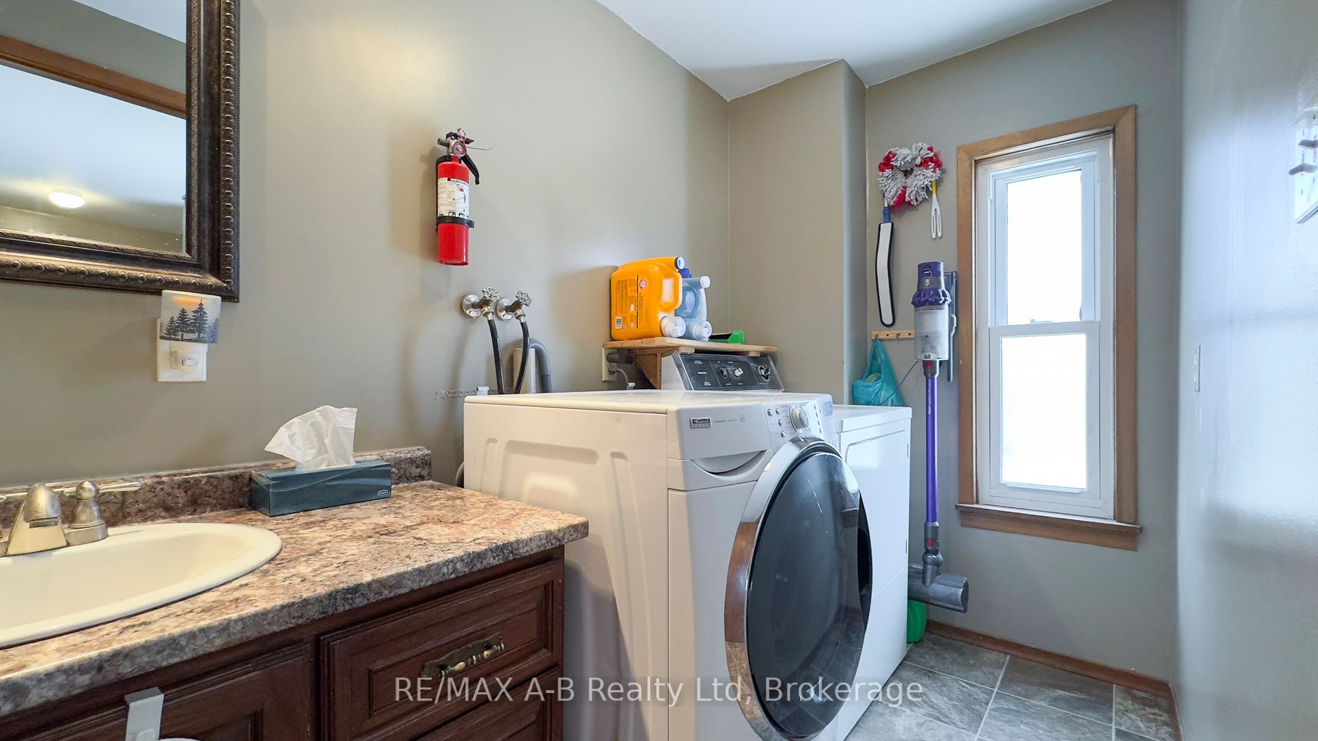130 Quebec Street Property Photo 12