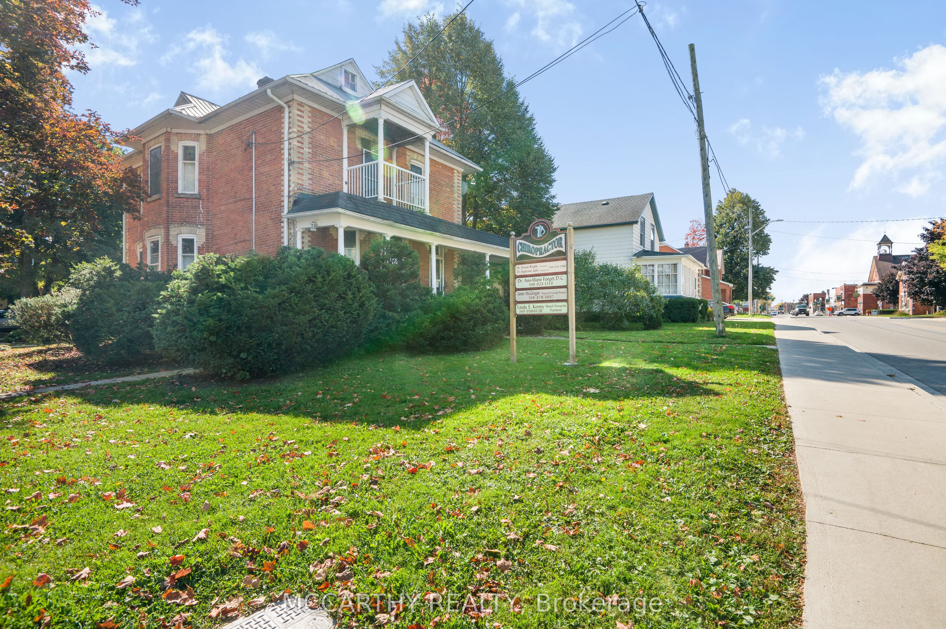 191 Main Street E Property Photo 1