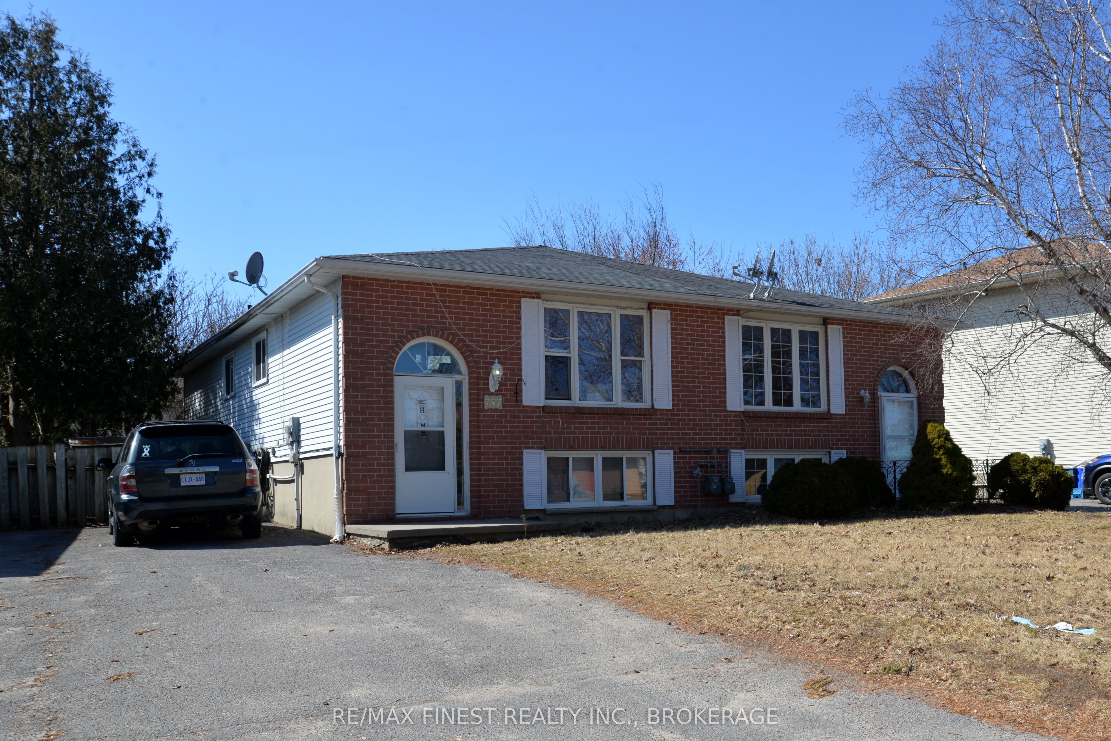 757 Ridley Drive Property Photo 3