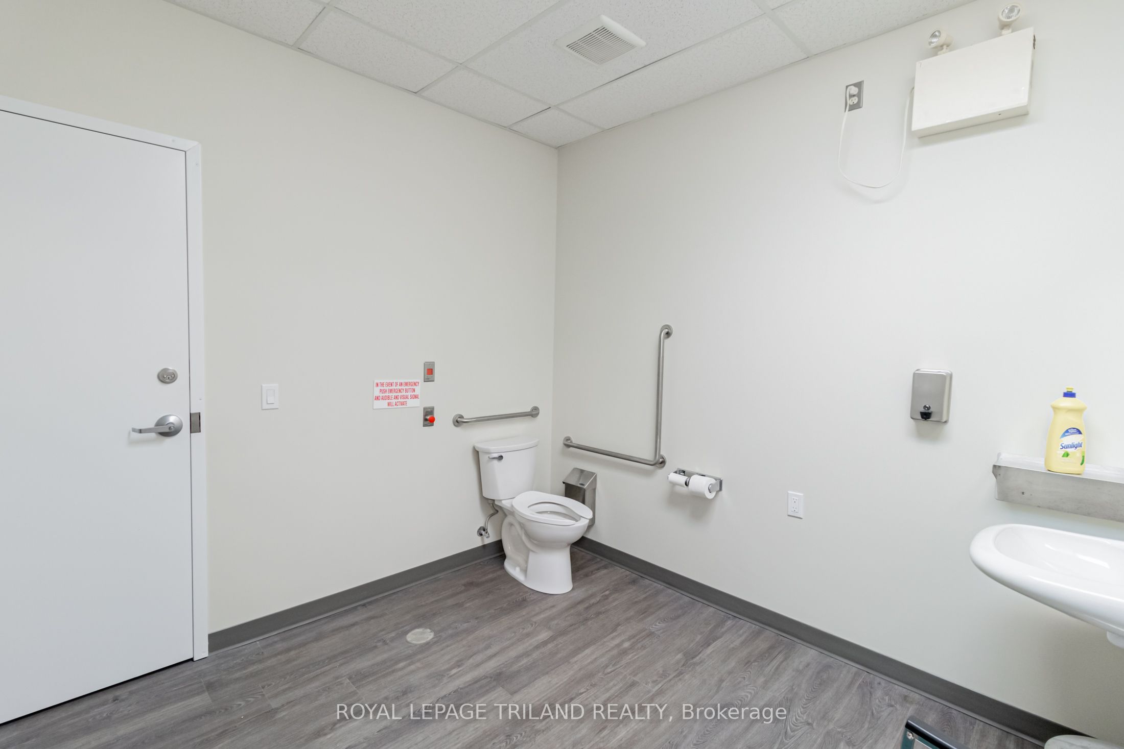#1 - 37 Ontario Street Property Photo 11