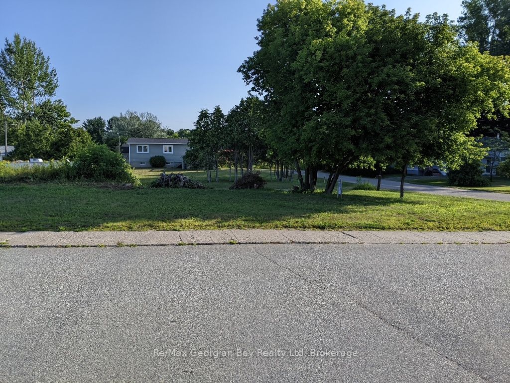 32 Youngfox Road Property Photo