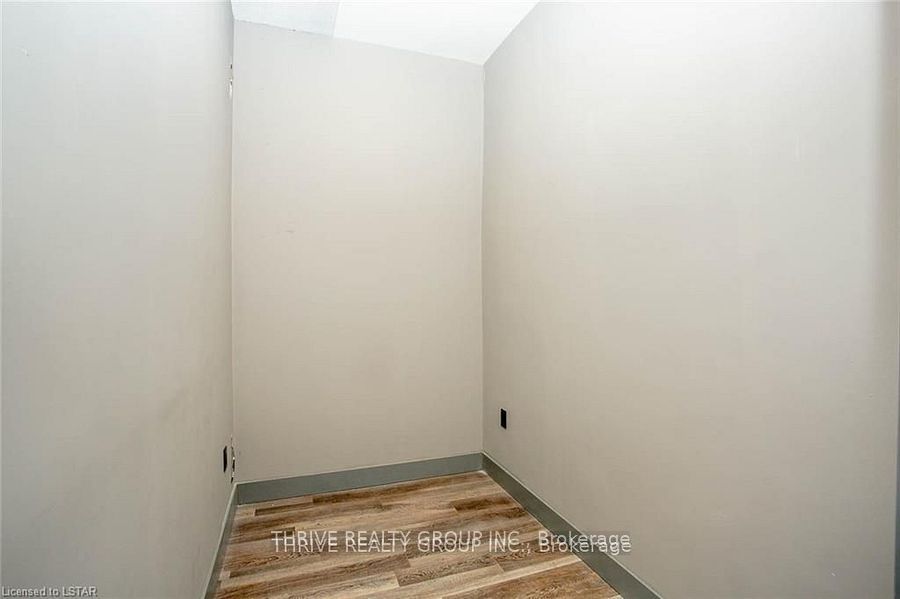 187 Dundas Street Property Photo 14