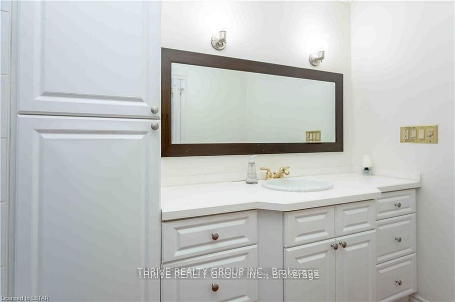 187 Dundas Street Property Photo 21