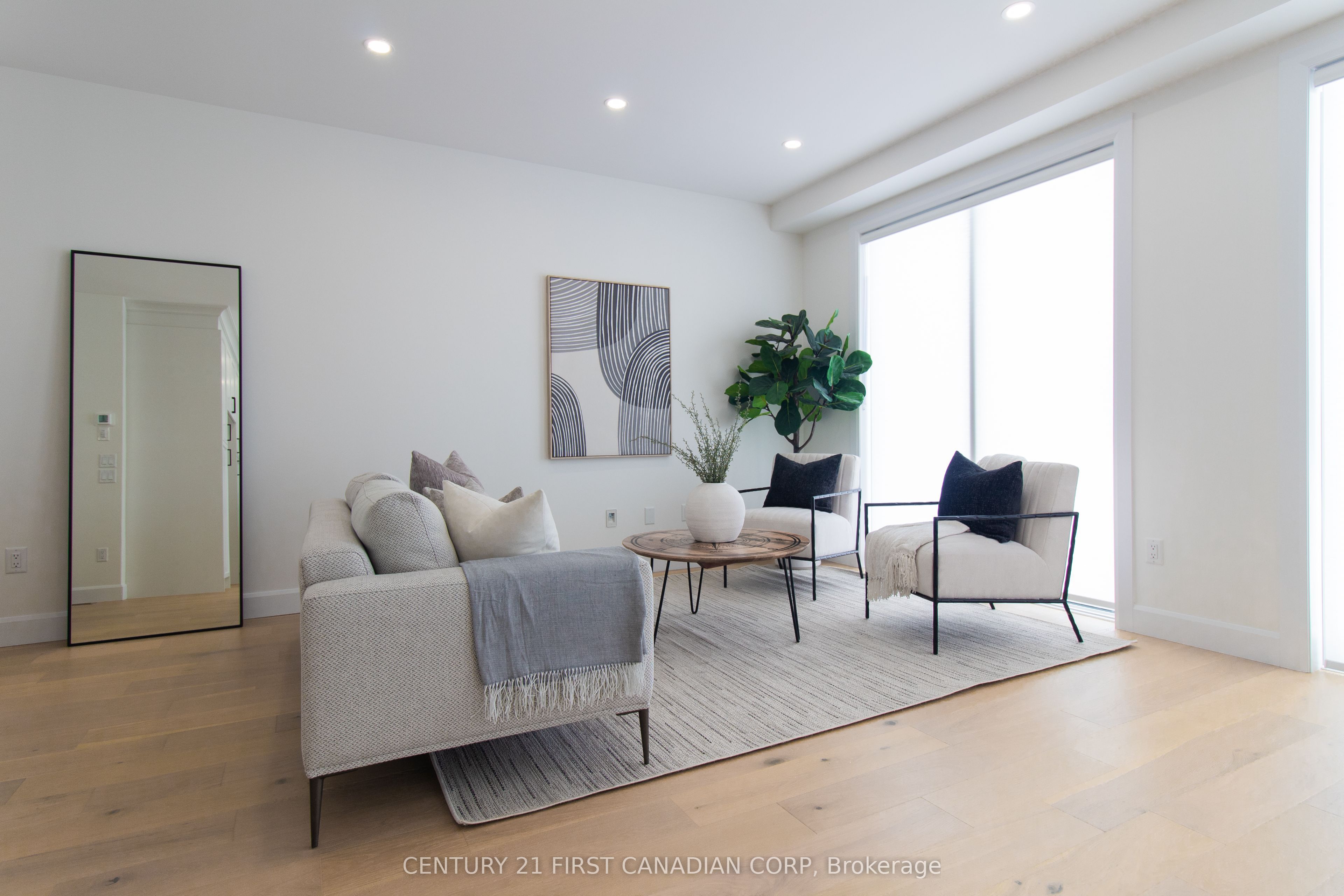 1378 Shields Place Property Photo 10
