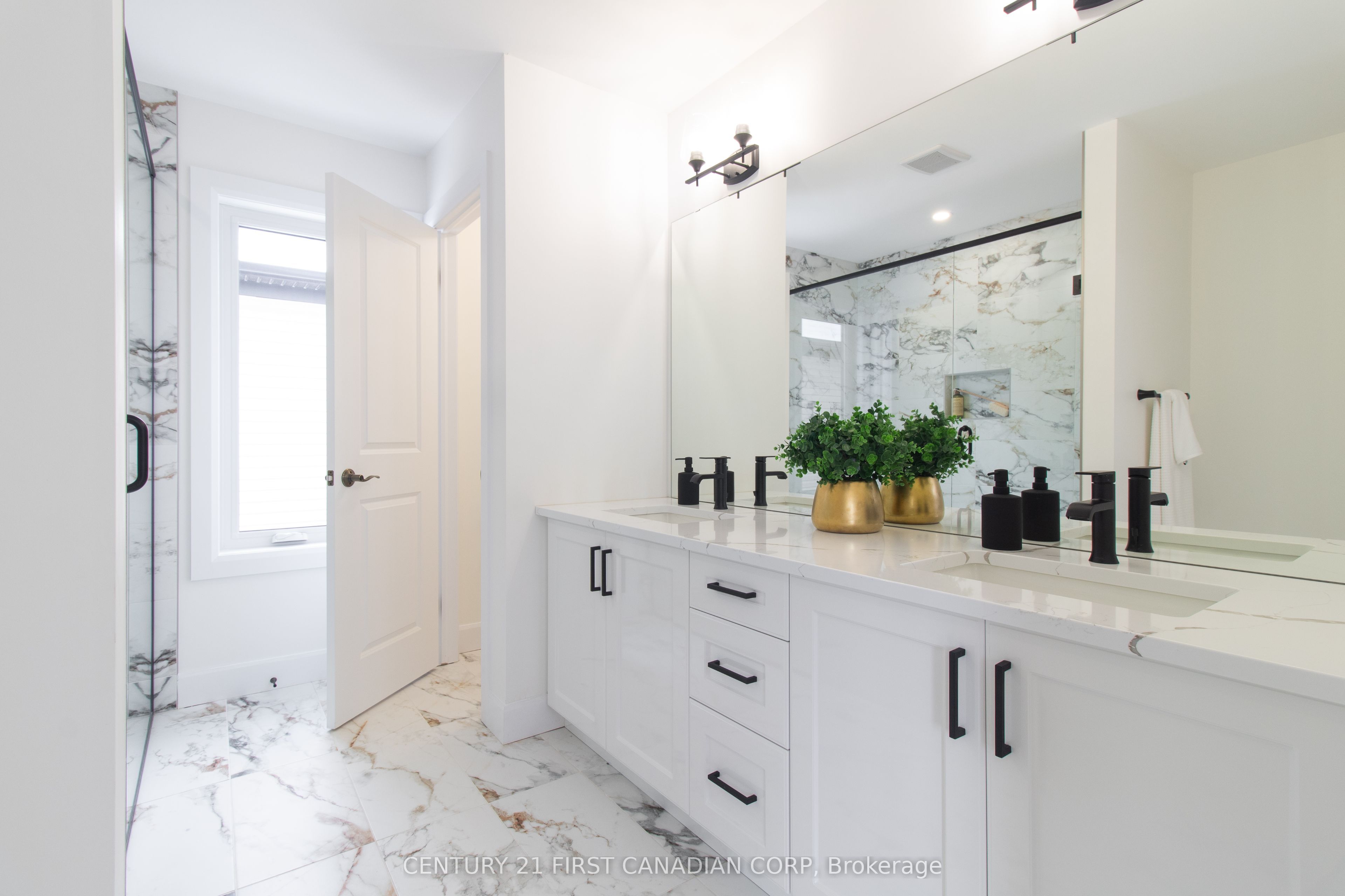 1378 Shields Place Property Photo 16