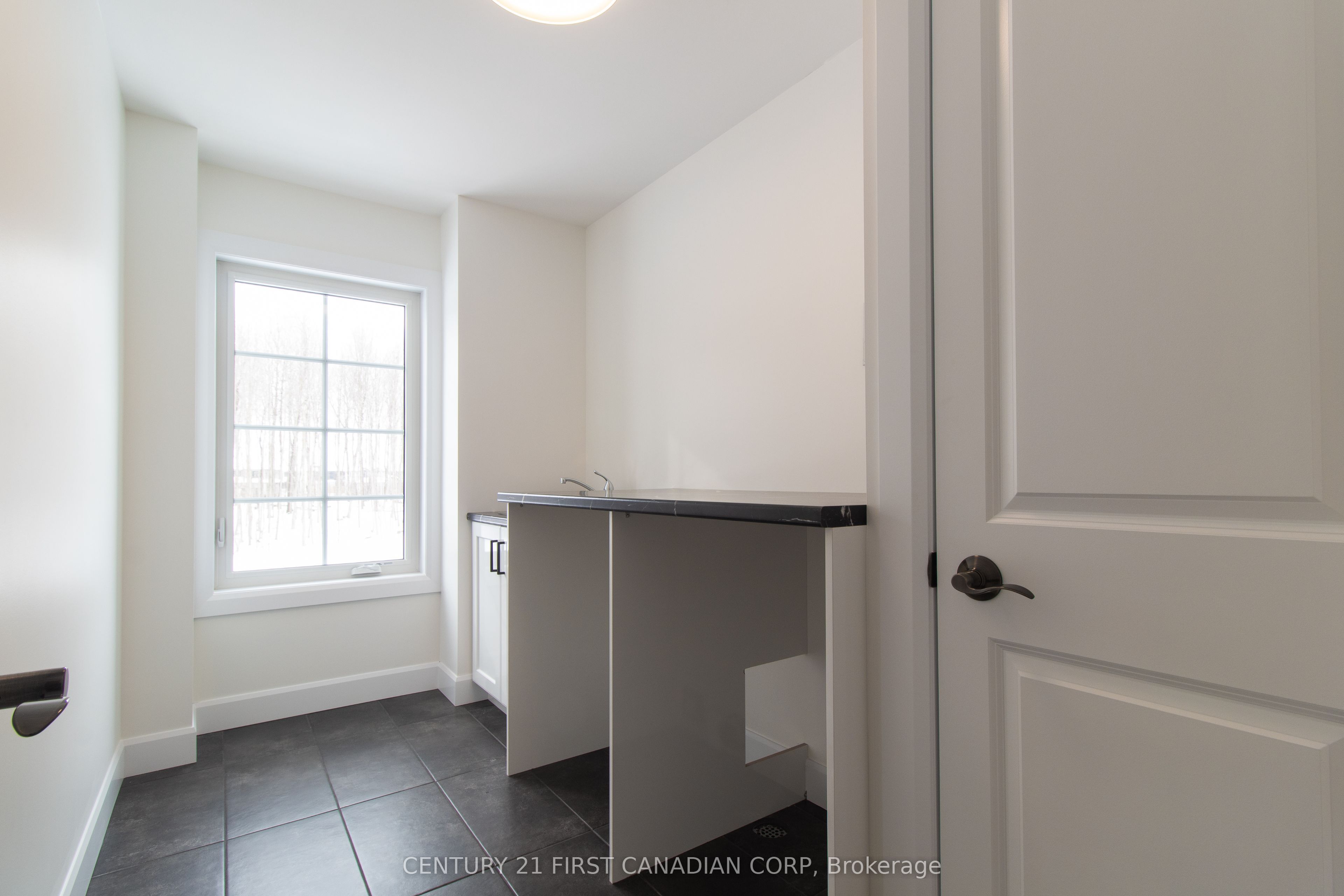 1378 Shields Place Property Photo 22