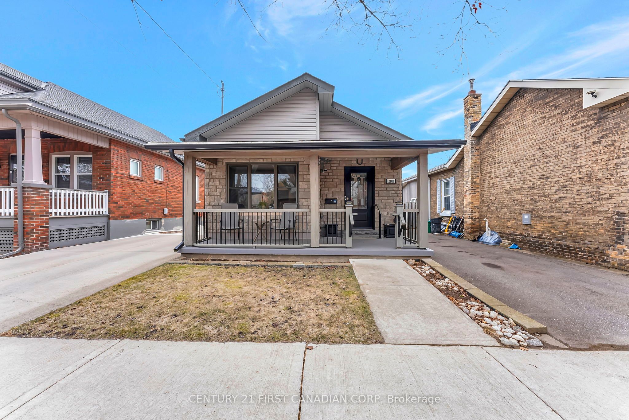 208 Nelson Street Property Photo 1