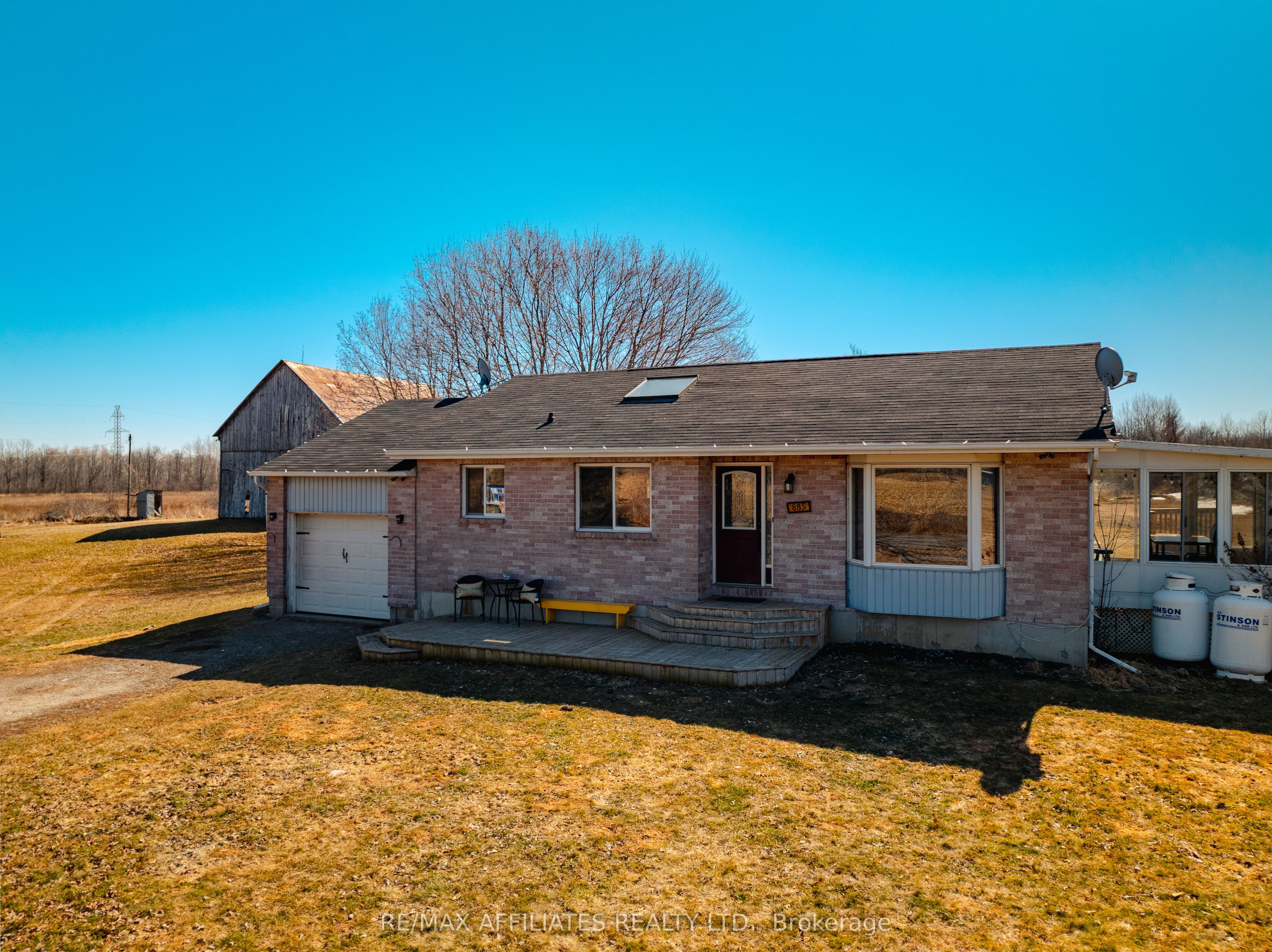 885 Townline Road Property Photo 2