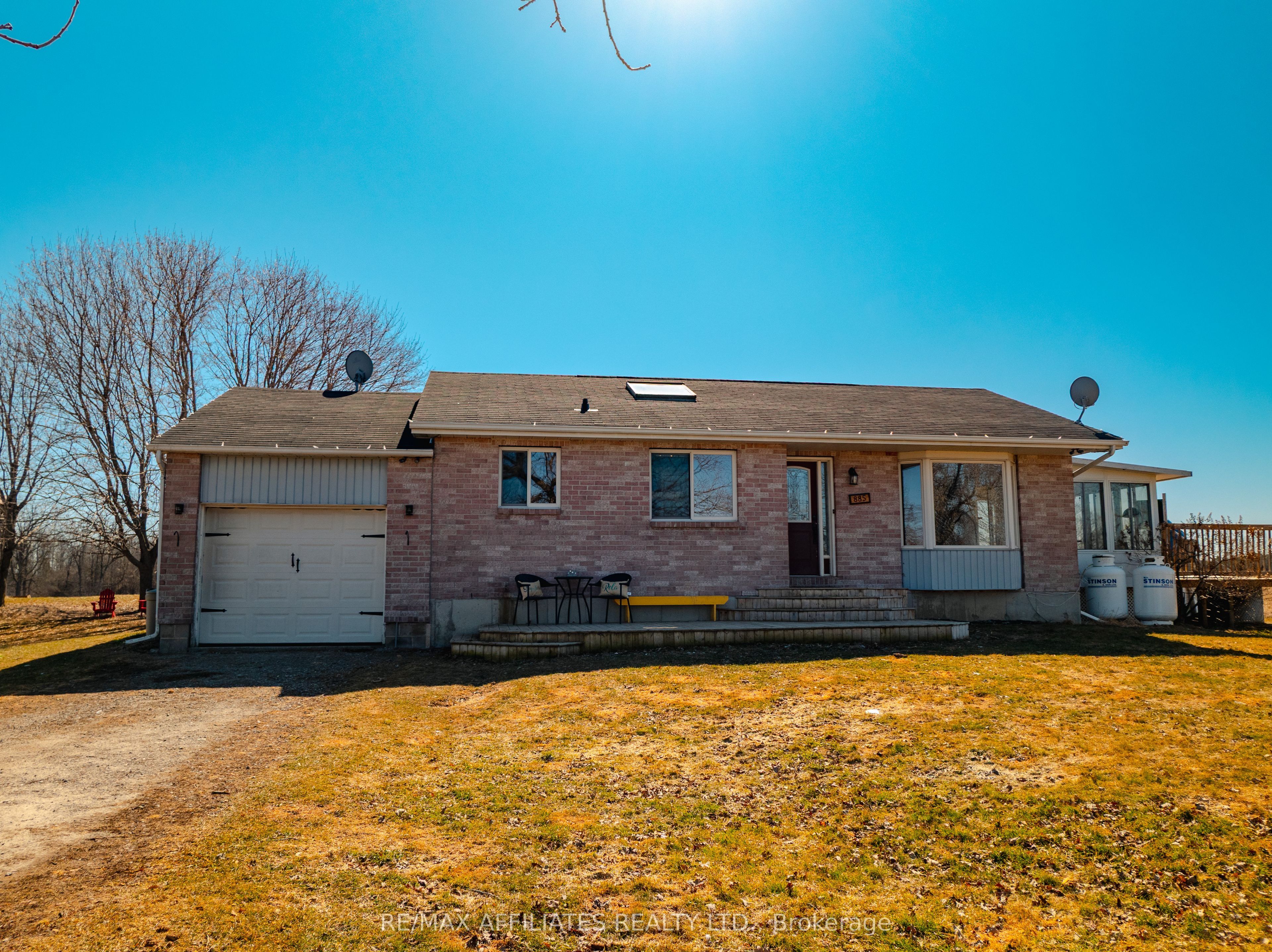 885 Townline Road Property Photo 3