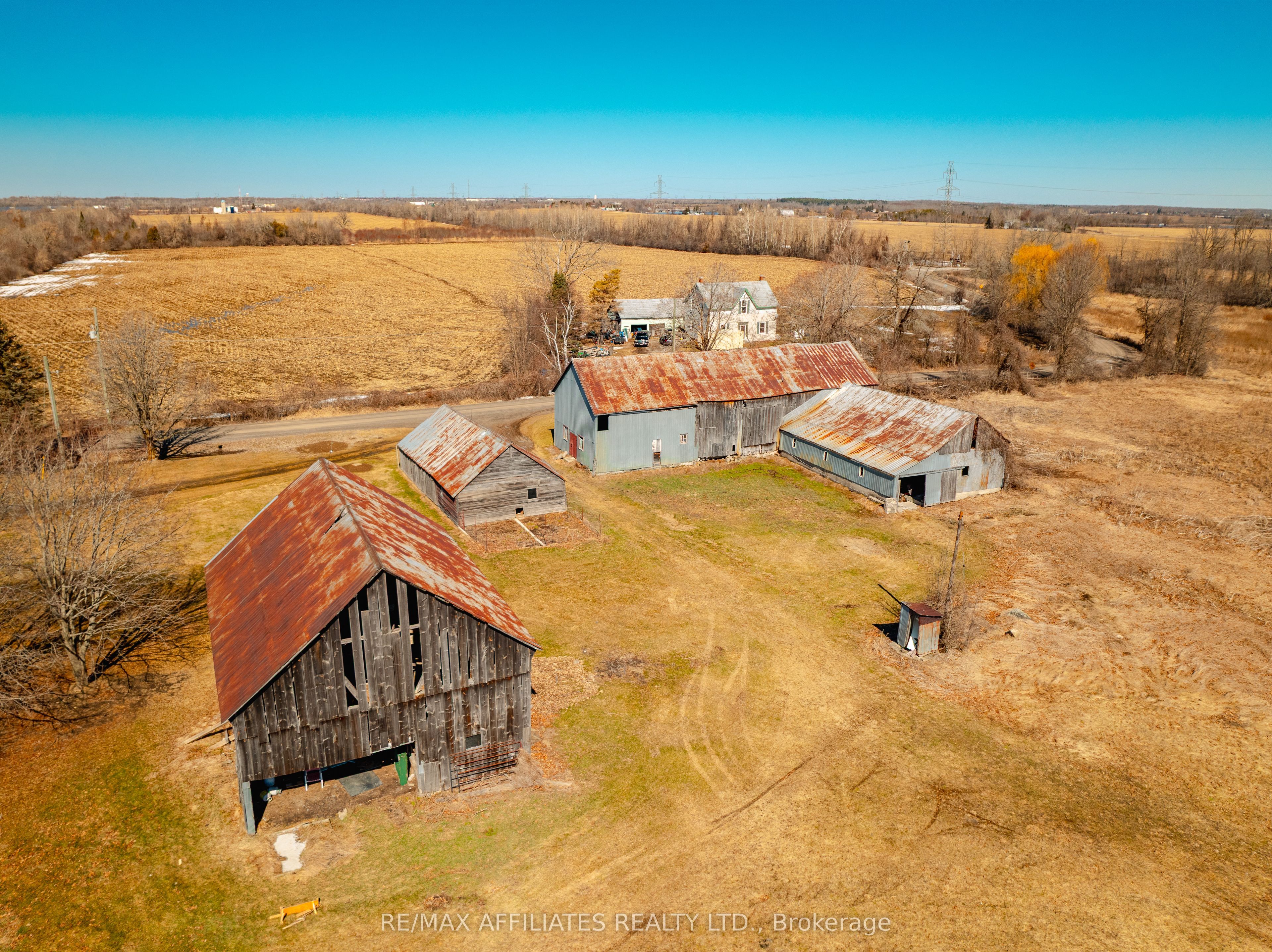 885 Townline Road Property Photo 7