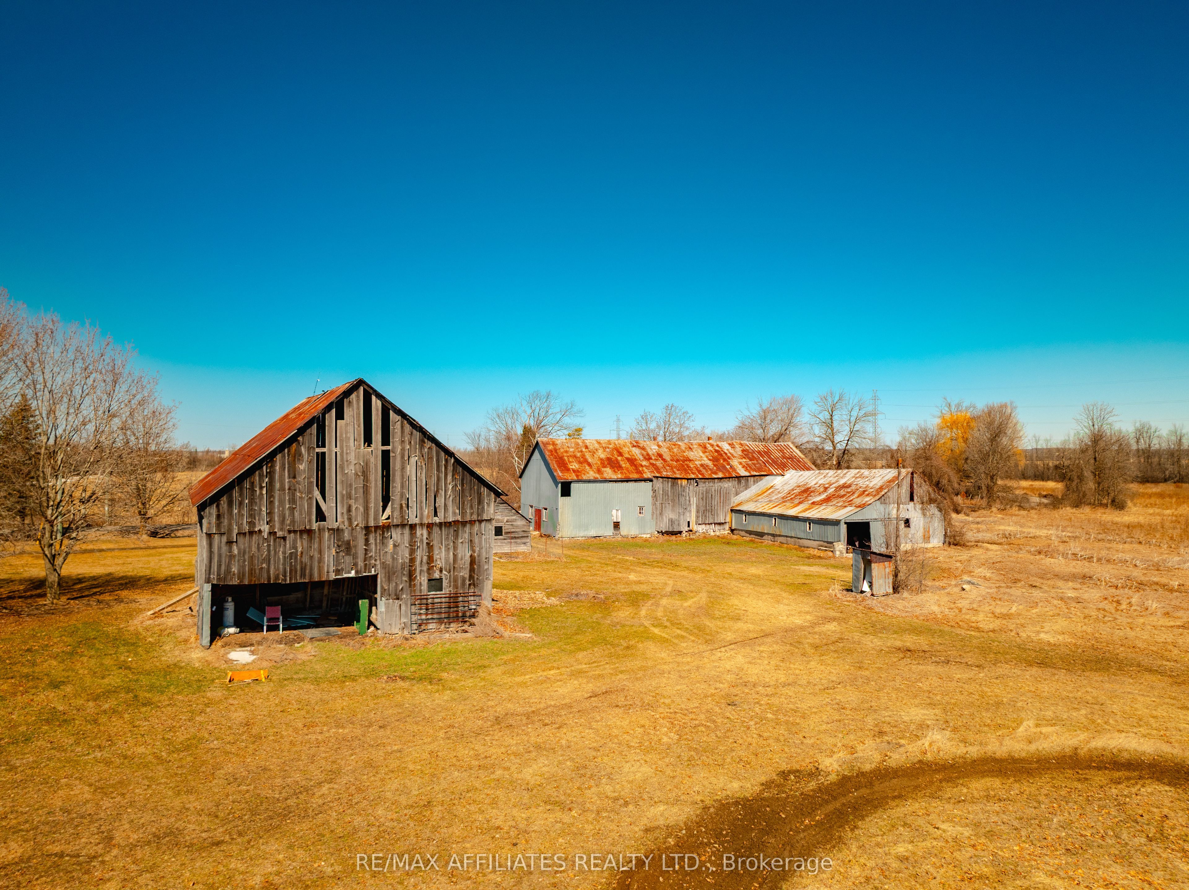 885 Townline Road Property Photo 8