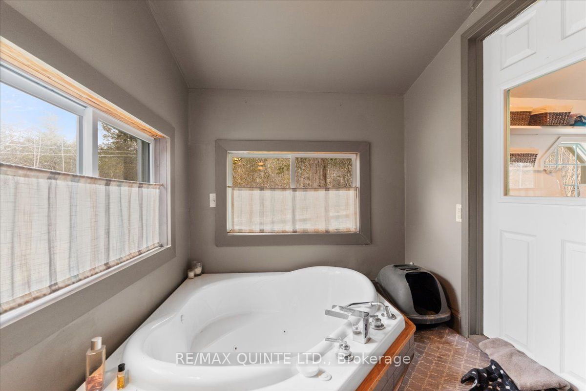 12112d Loyalist Parkway Property Photo 25