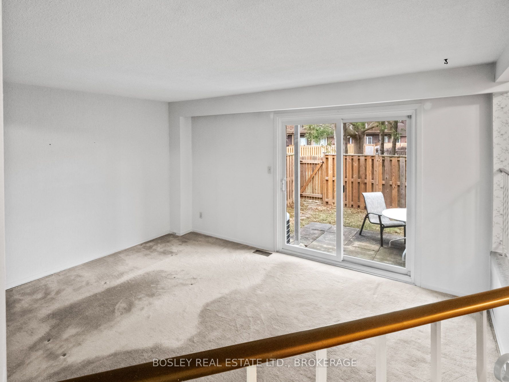 #51 - 122 Lakeshore Road Property Photo 9
