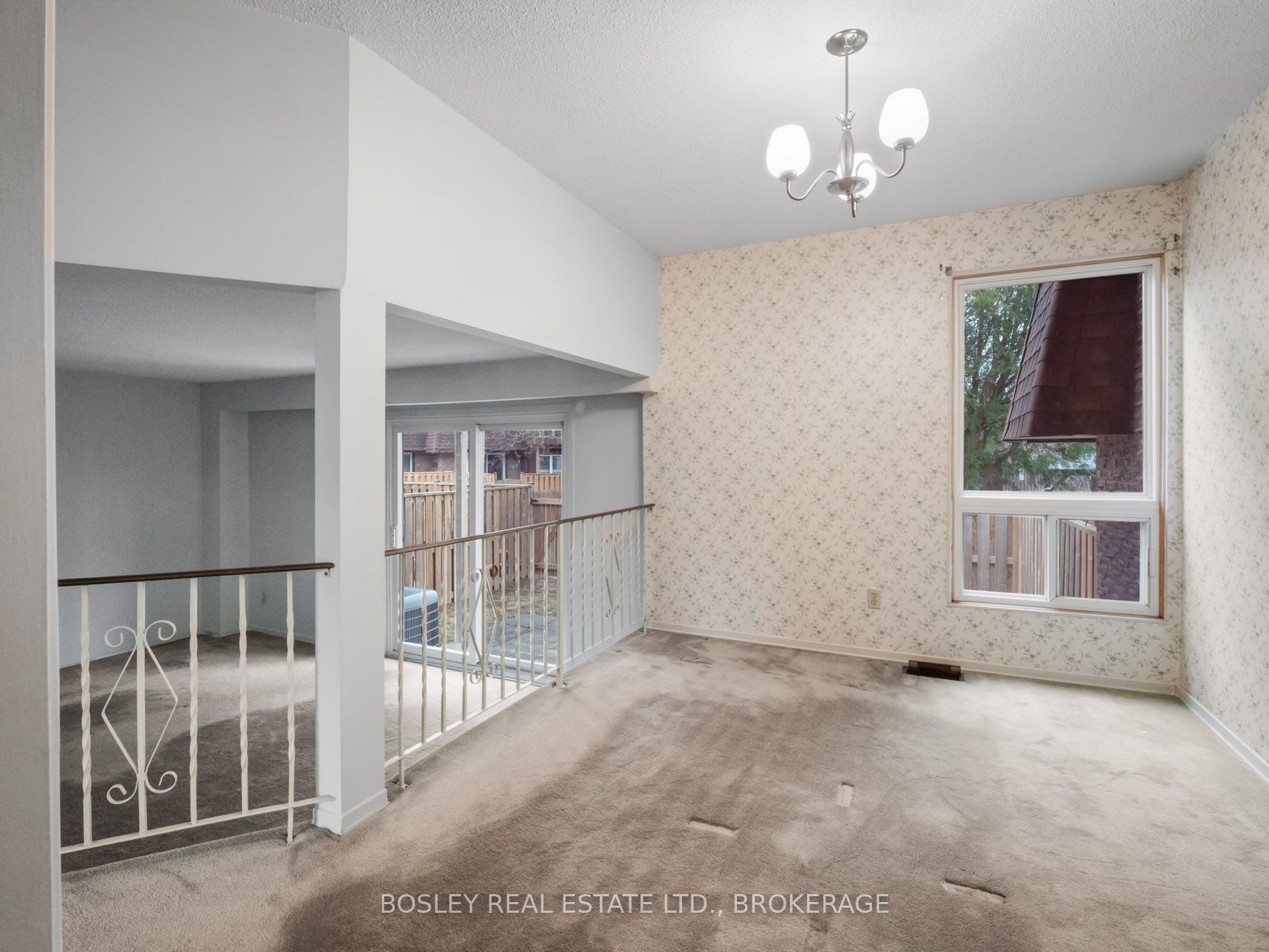 #51 - 122 Lakeshore Road Property Photo 10