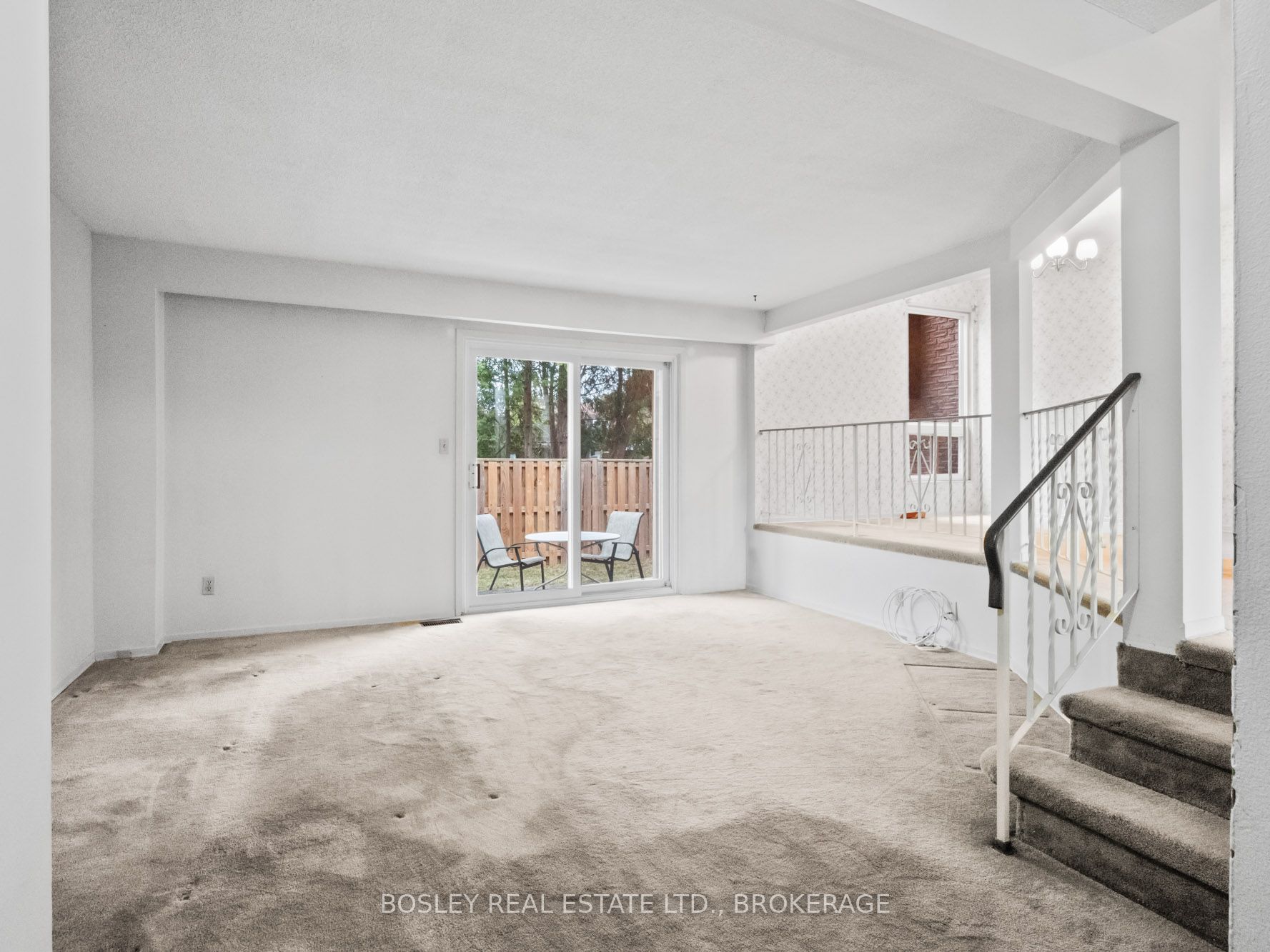 #51 - 122 Lakeshore Road Property Photo 11