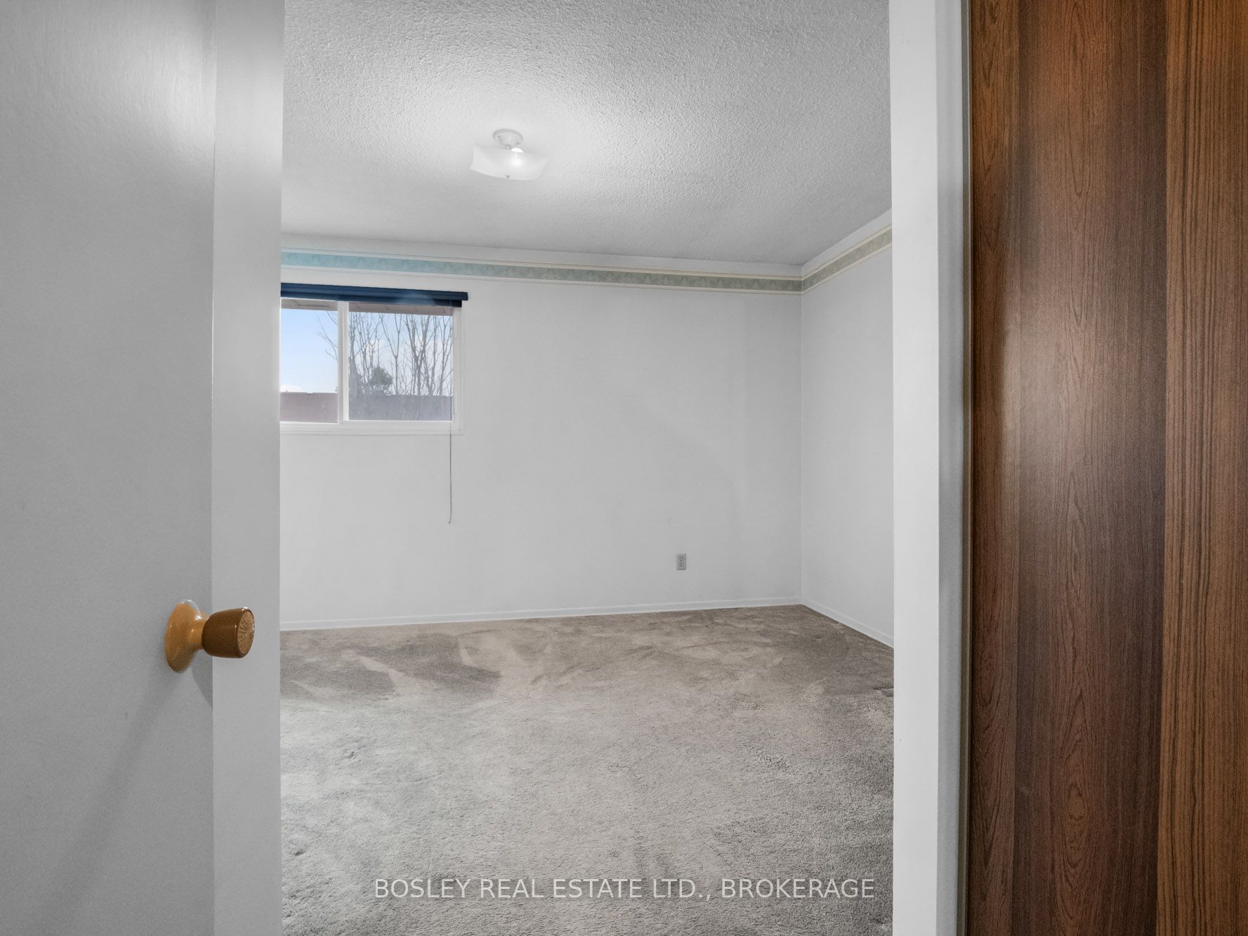 #51 - 122 Lakeshore Road Property Photo 25