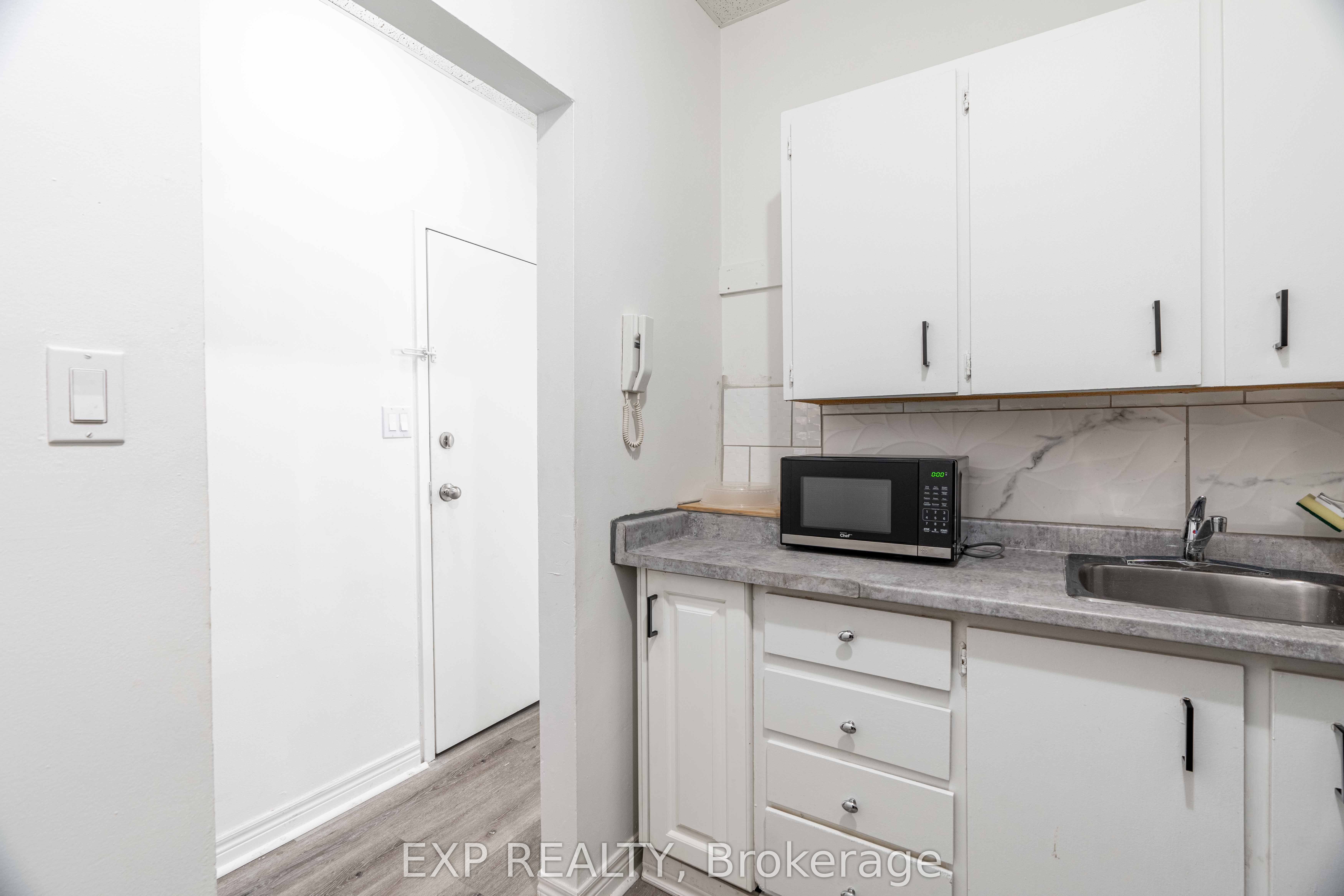 344.5 Richmond Street Property Photo 7