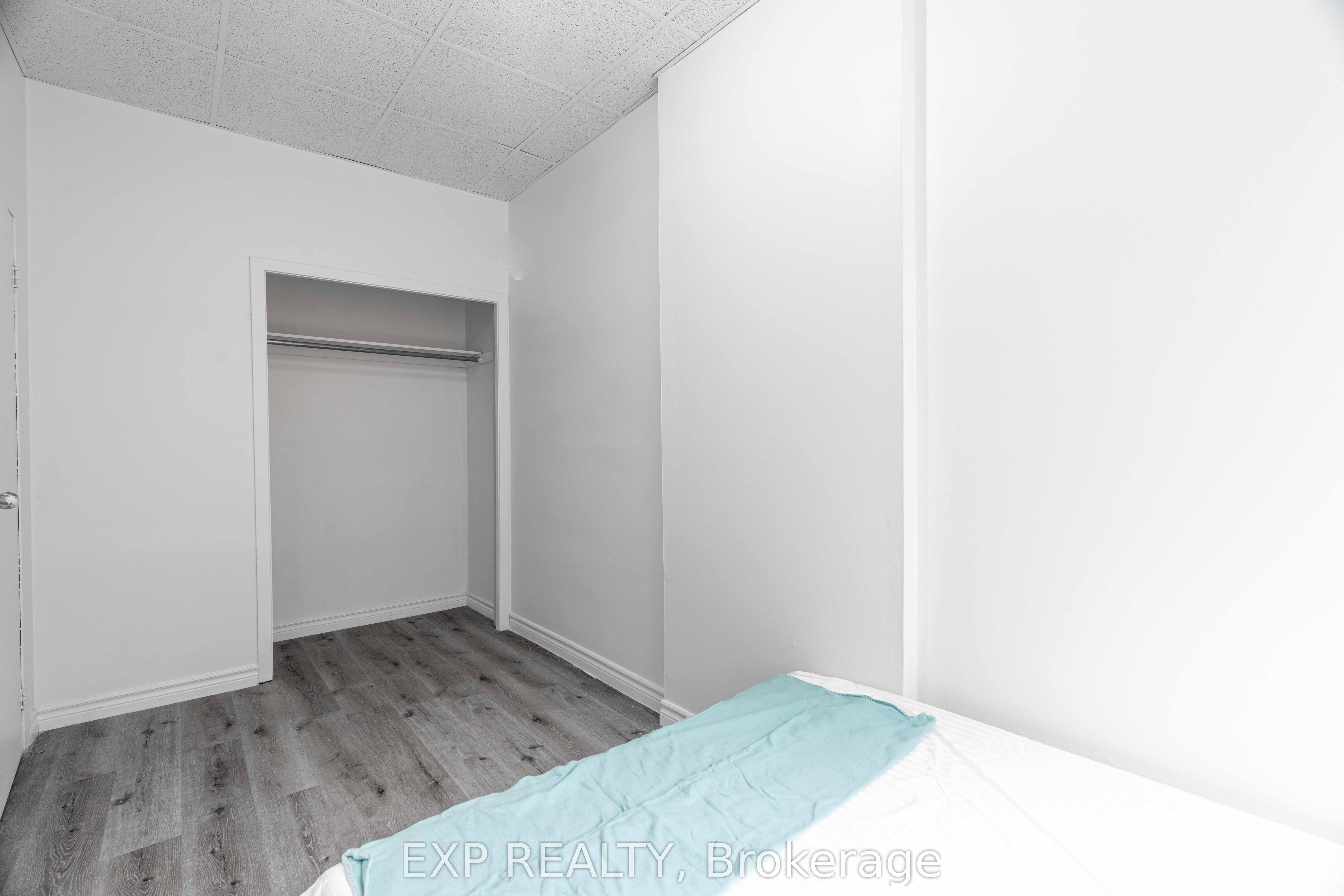 344.5 Richmond Street Property Photo 12