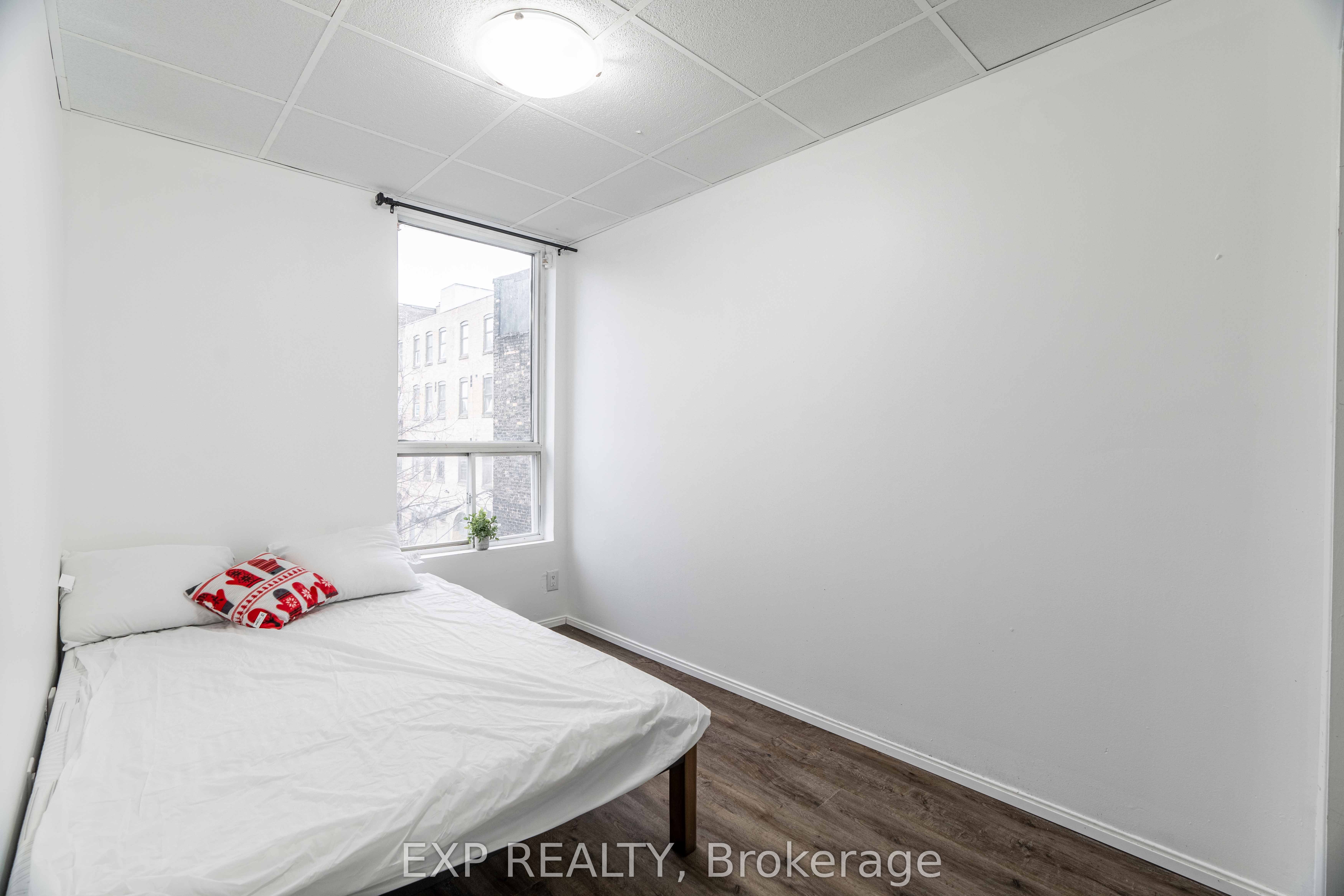 344.5 Richmond Street Property Photo 23