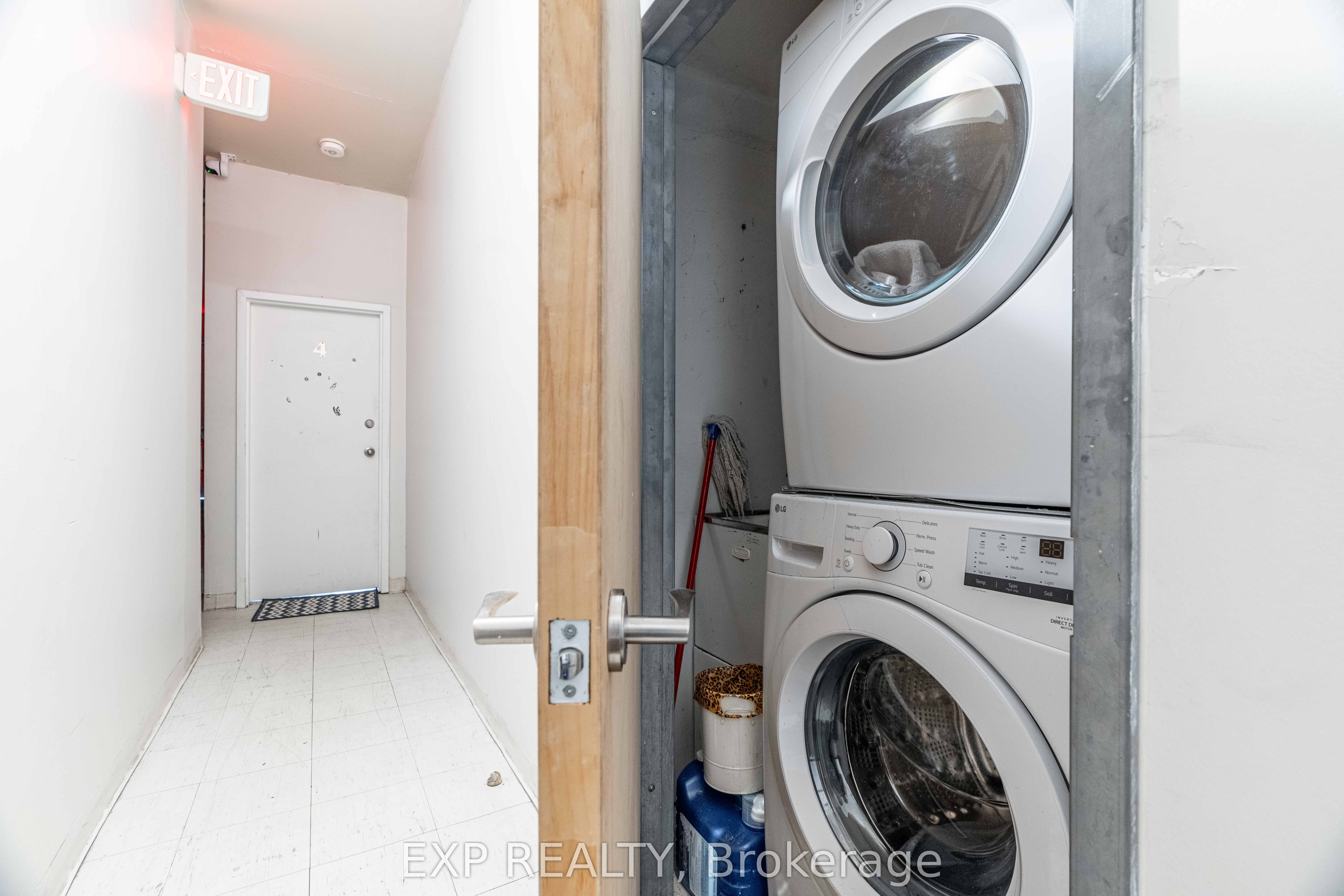 344.5 Richmond Street Property Photo 26
