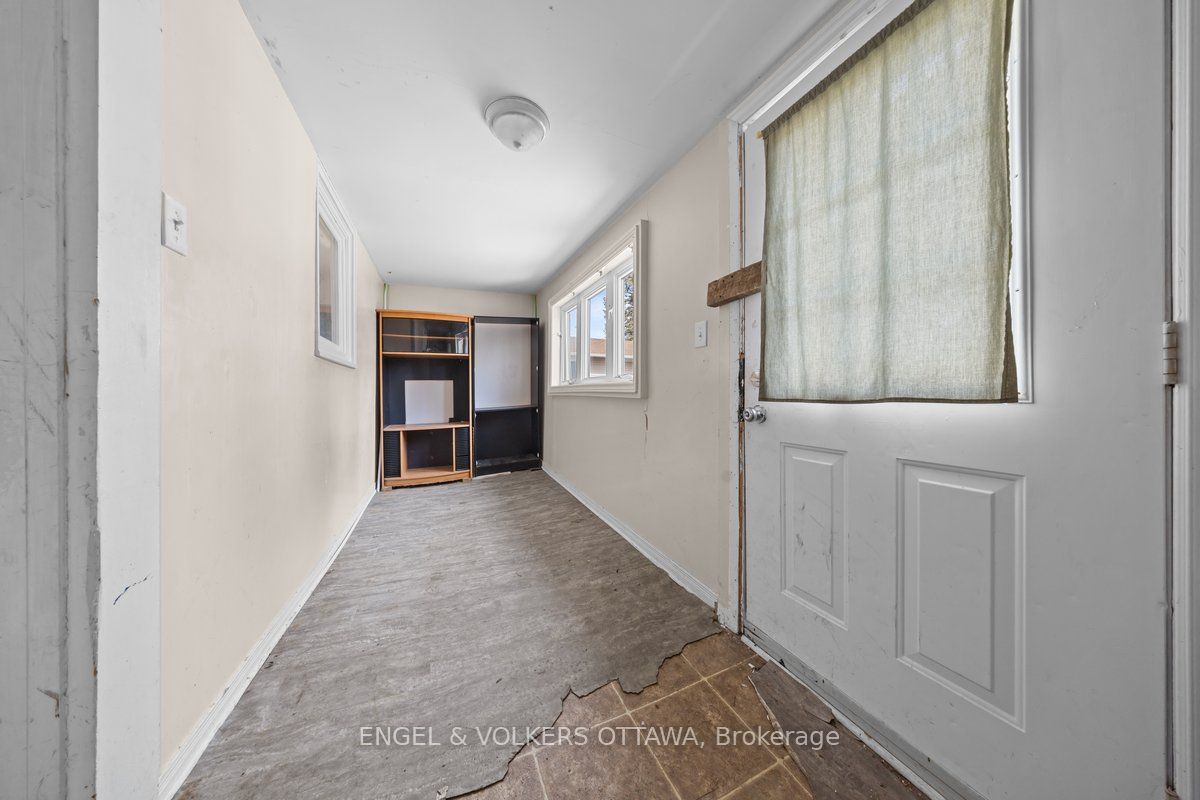 728 Laval Street Property Photo 10