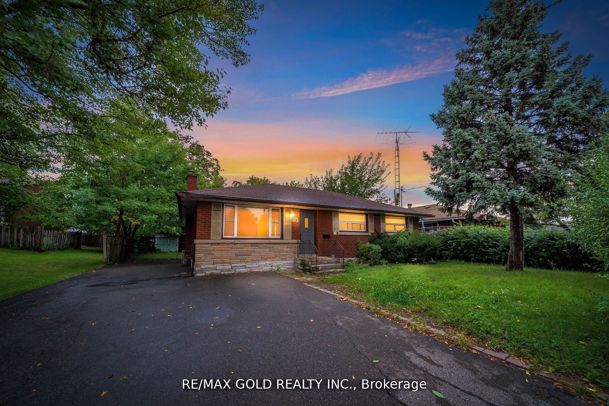 315 Bunting Rd Property Photo