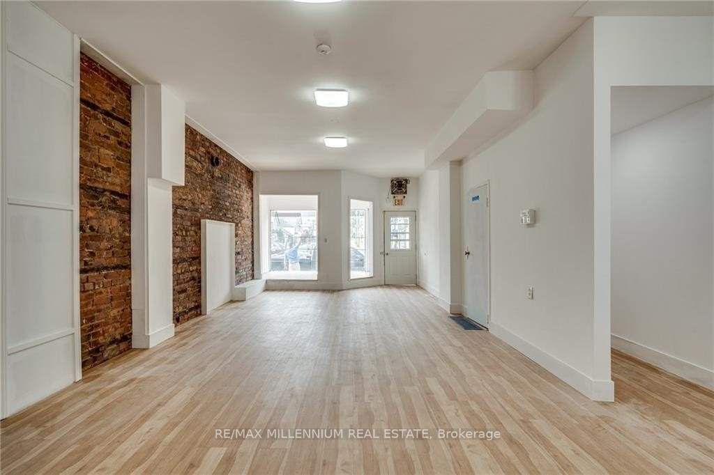 363 Barton Street Property Photo 2