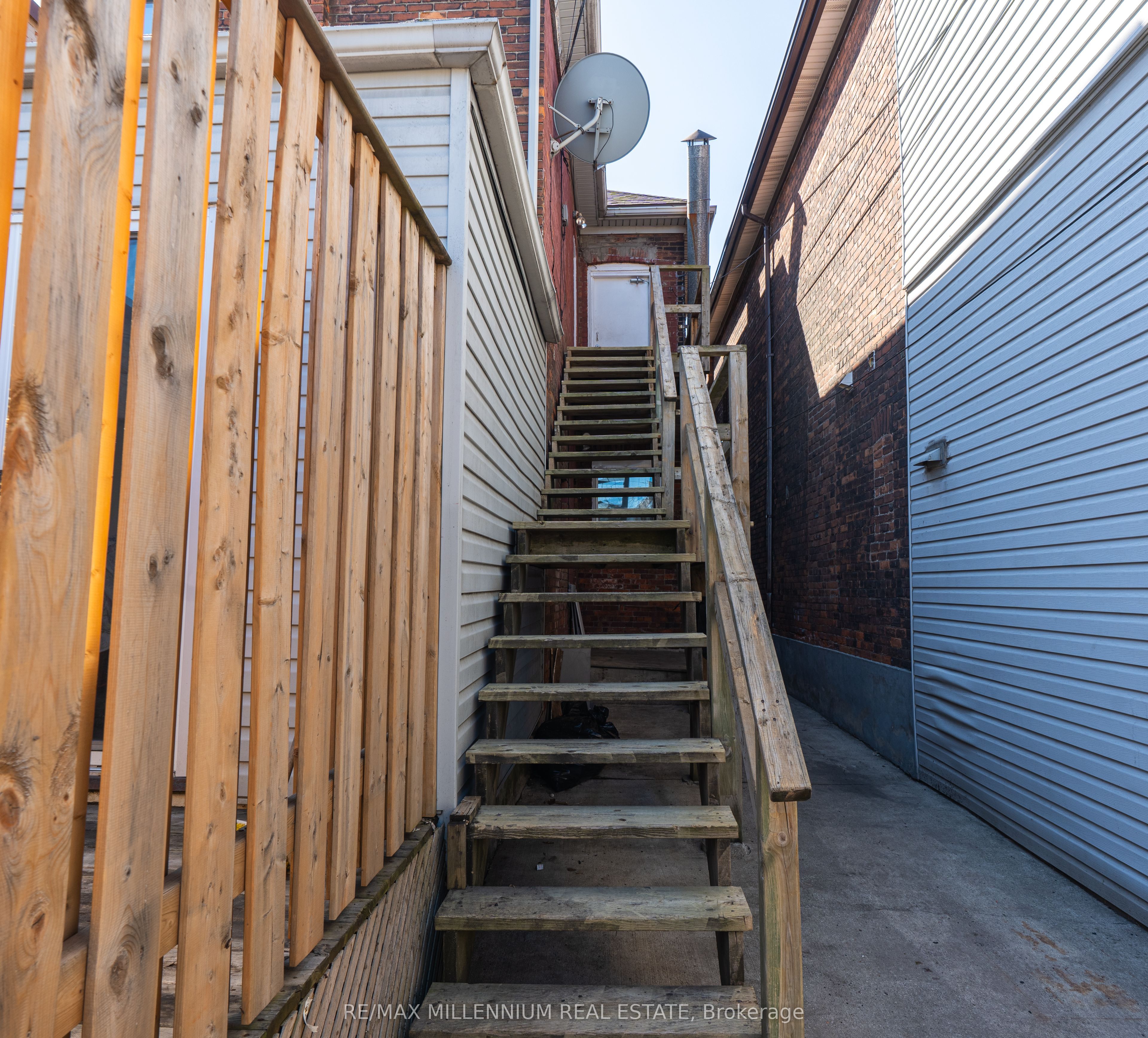 363 Barton Street Property Photo 44