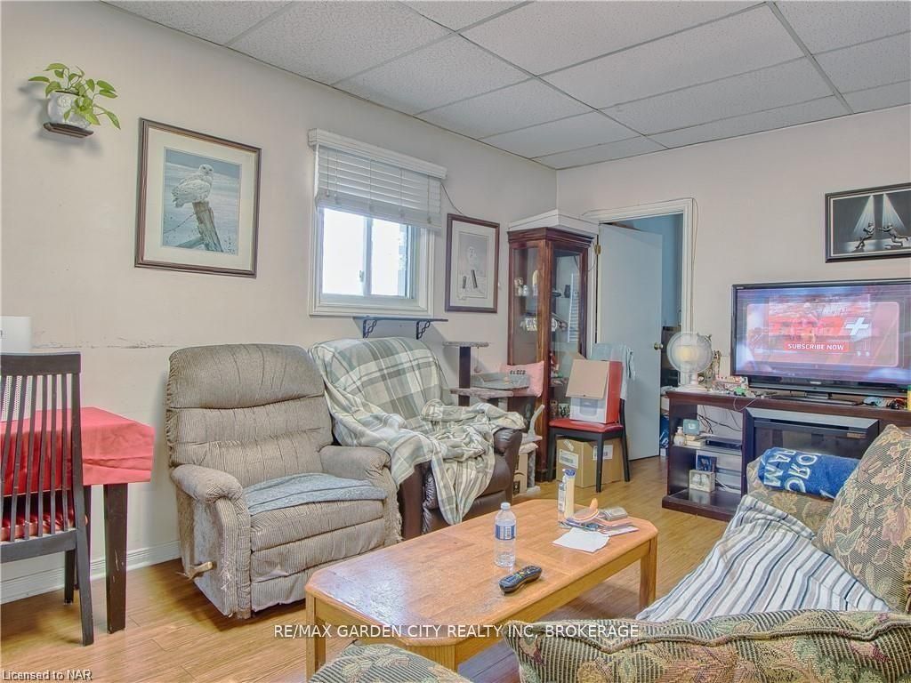 243 Ontario Street Property Photo 7
