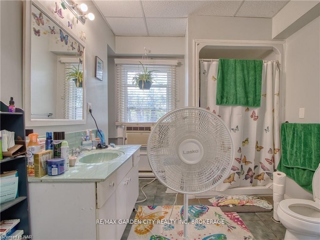 243 Ontario Street Property Photo 10